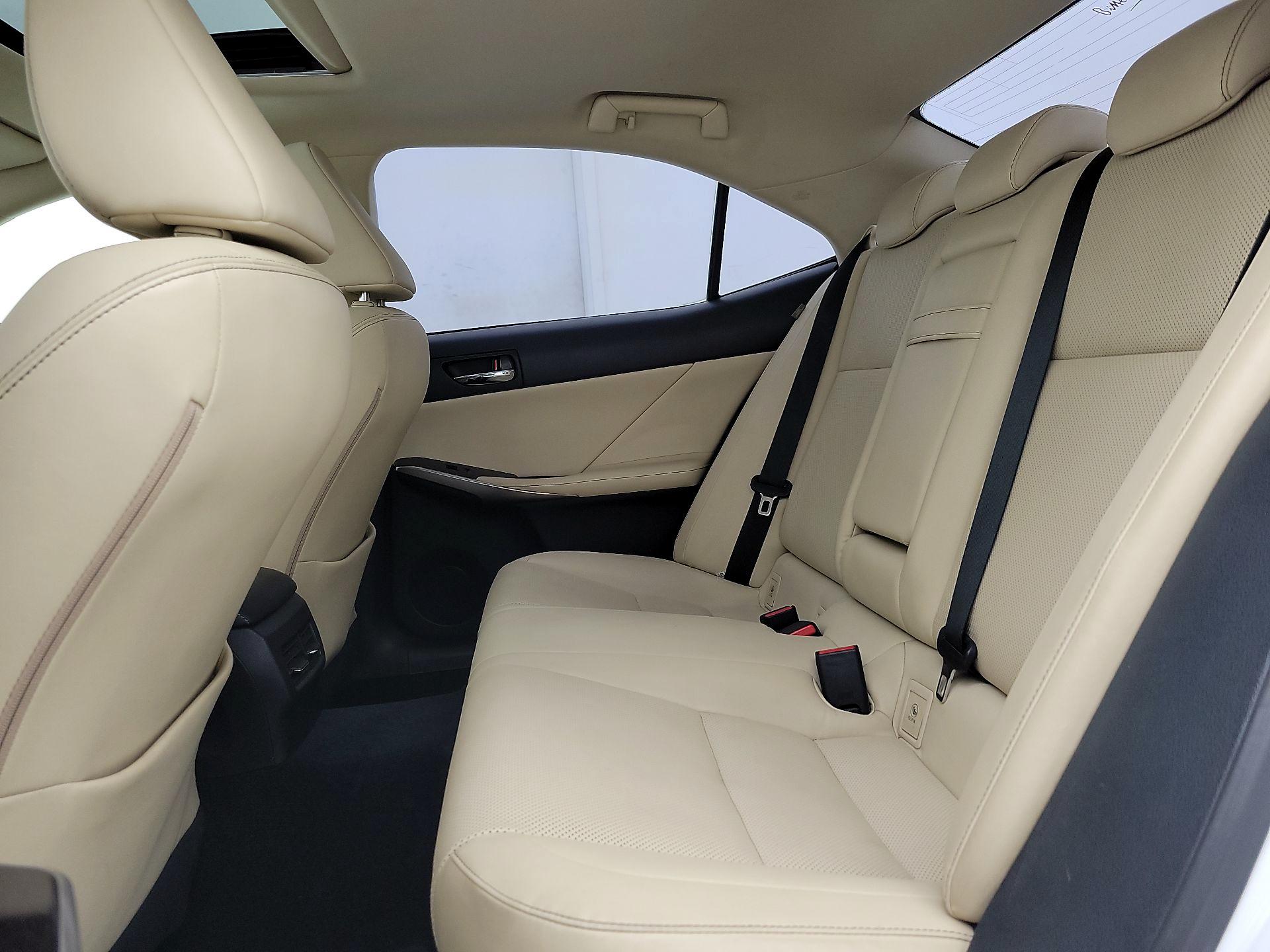 Thumbnail: 2014 Lexus IS - 20