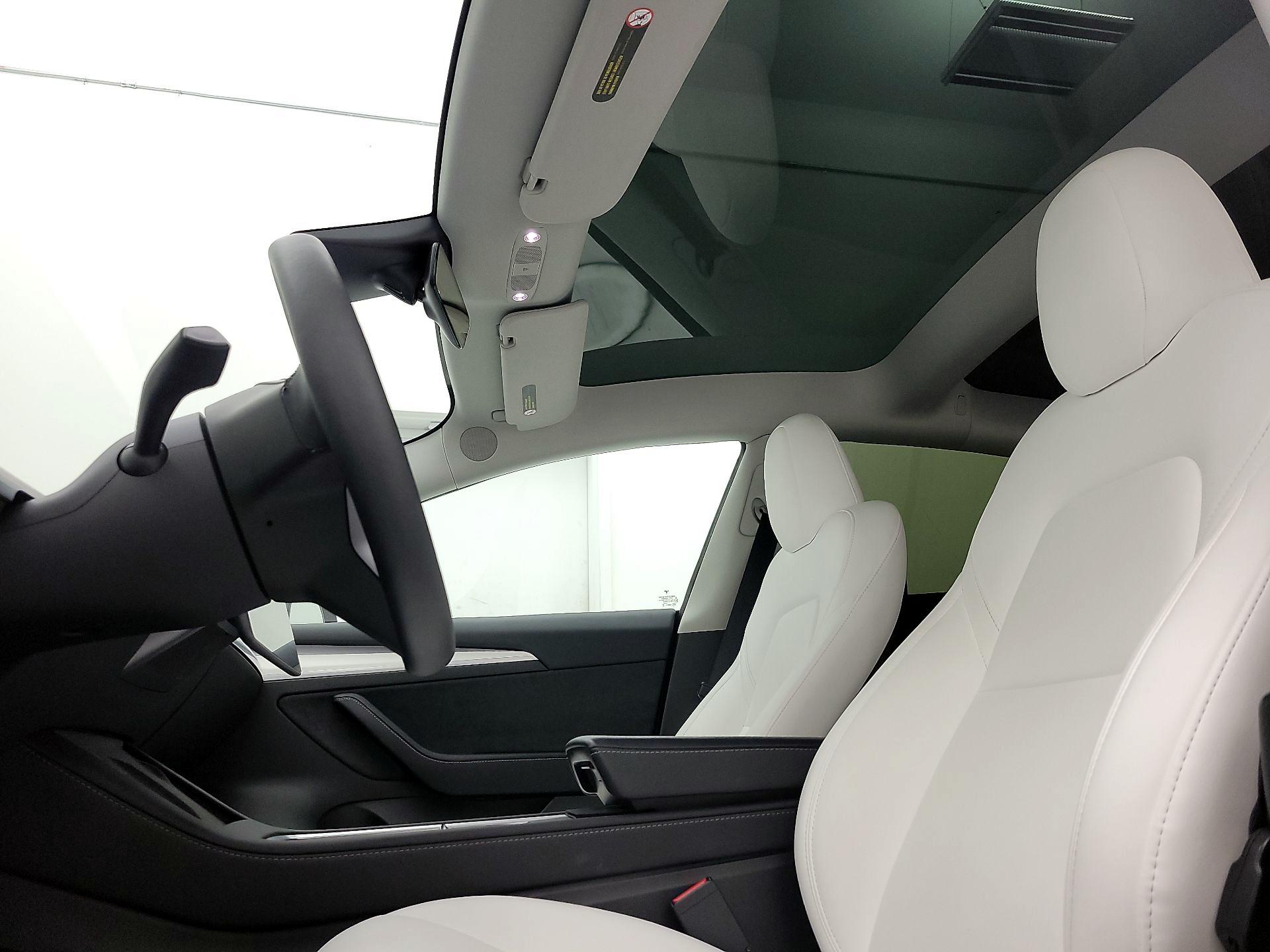 Thumbnail: 2023 Tesla Model 3 - 19