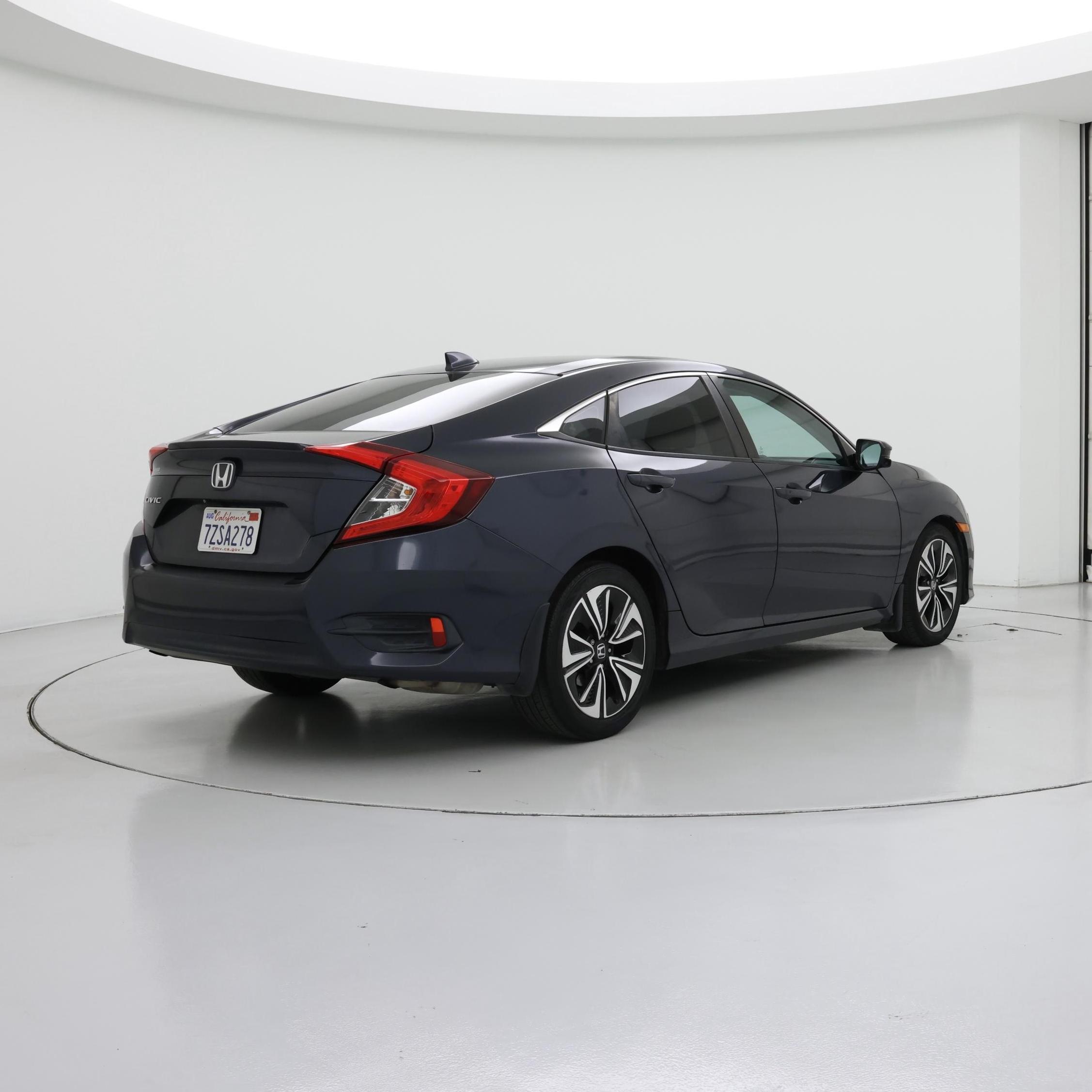 Thumbnail: 2017 Honda Civic - 8