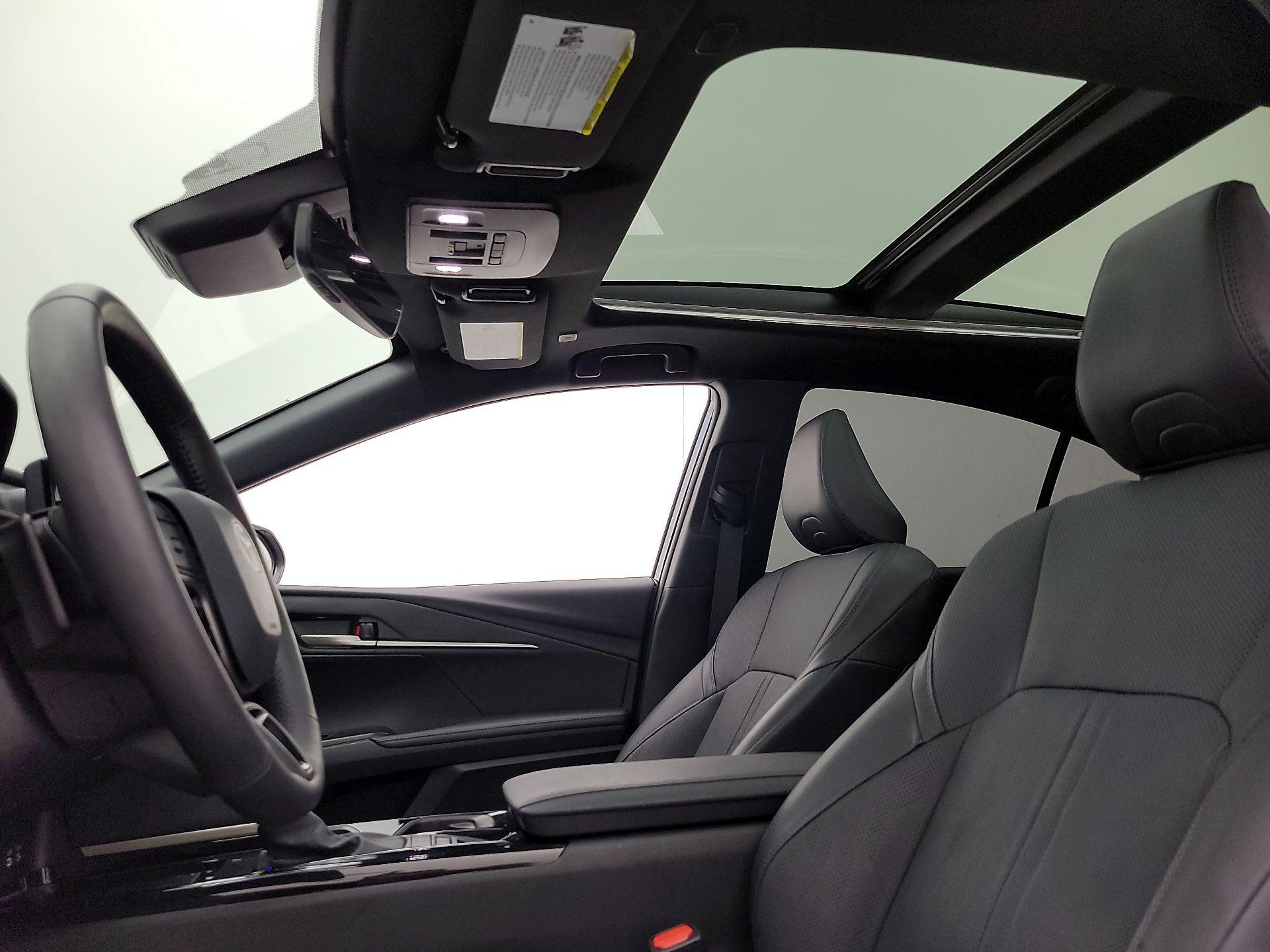 Thumbnail: 2025 Toyota Camry - 19