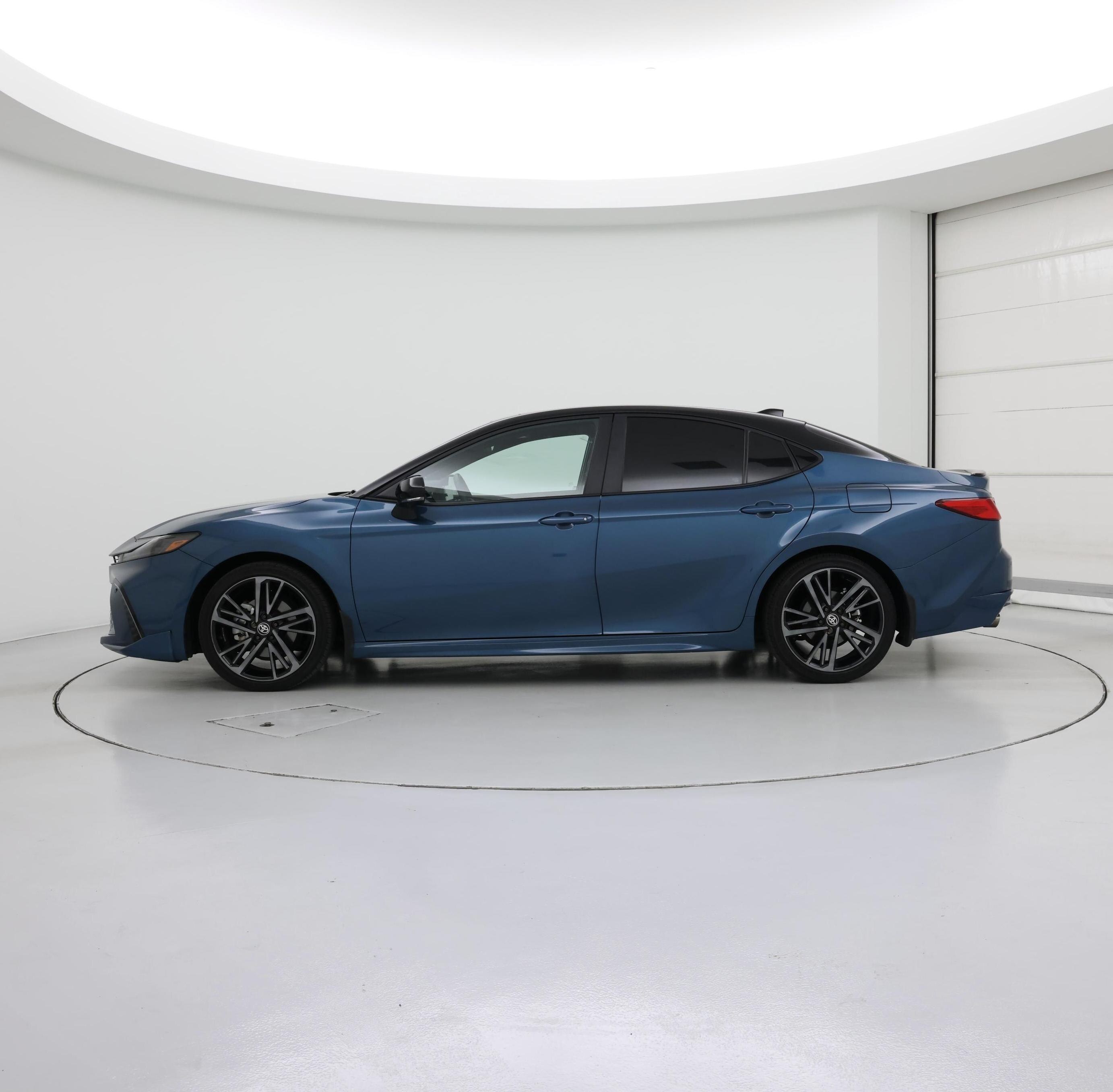 Thumbnail: 2025 Toyota Camry - 3