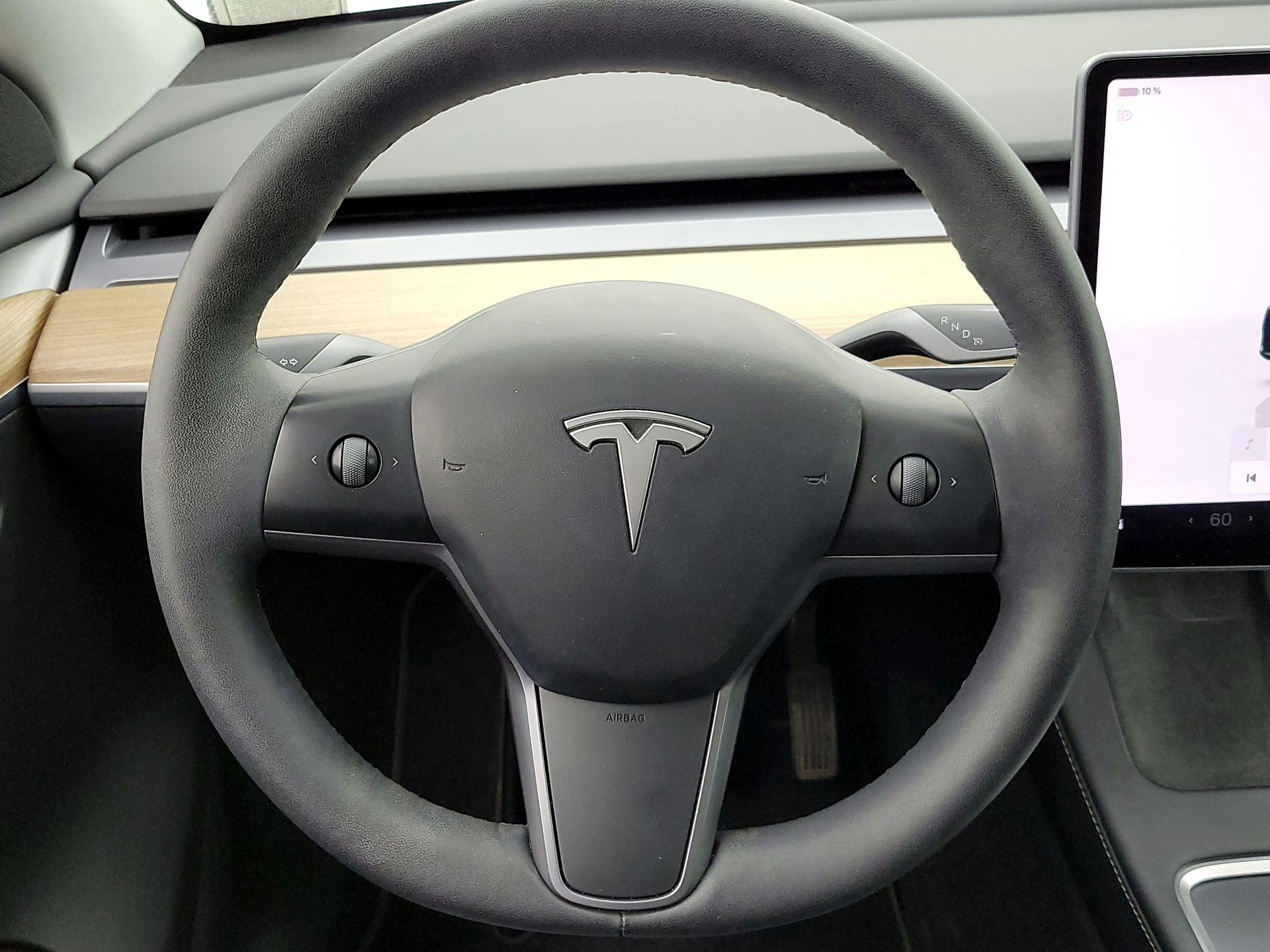 Thumbnail: 2023 Tesla Model Y - 10