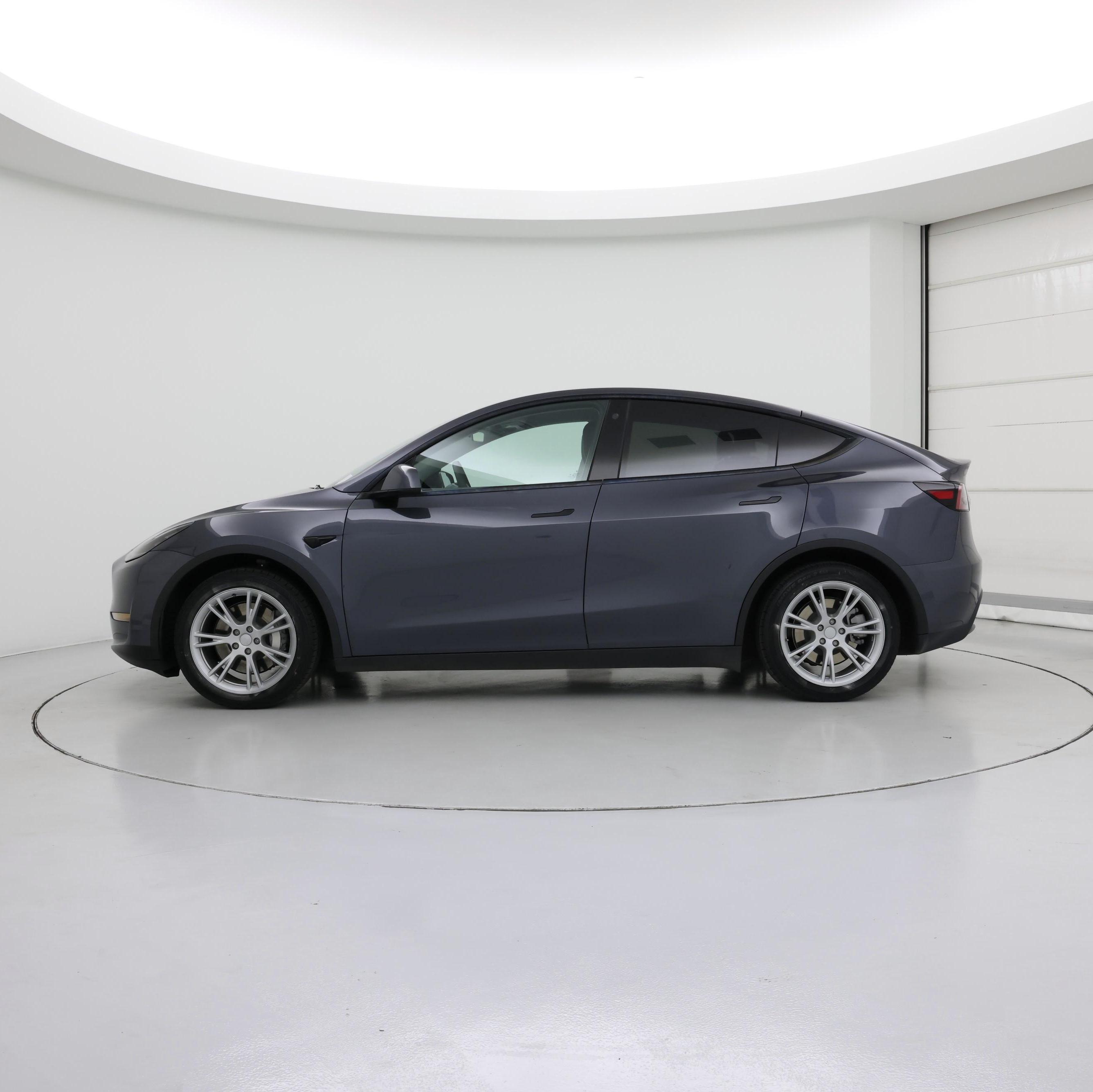 Thumbnail: 2023 Tesla Model Y - 3