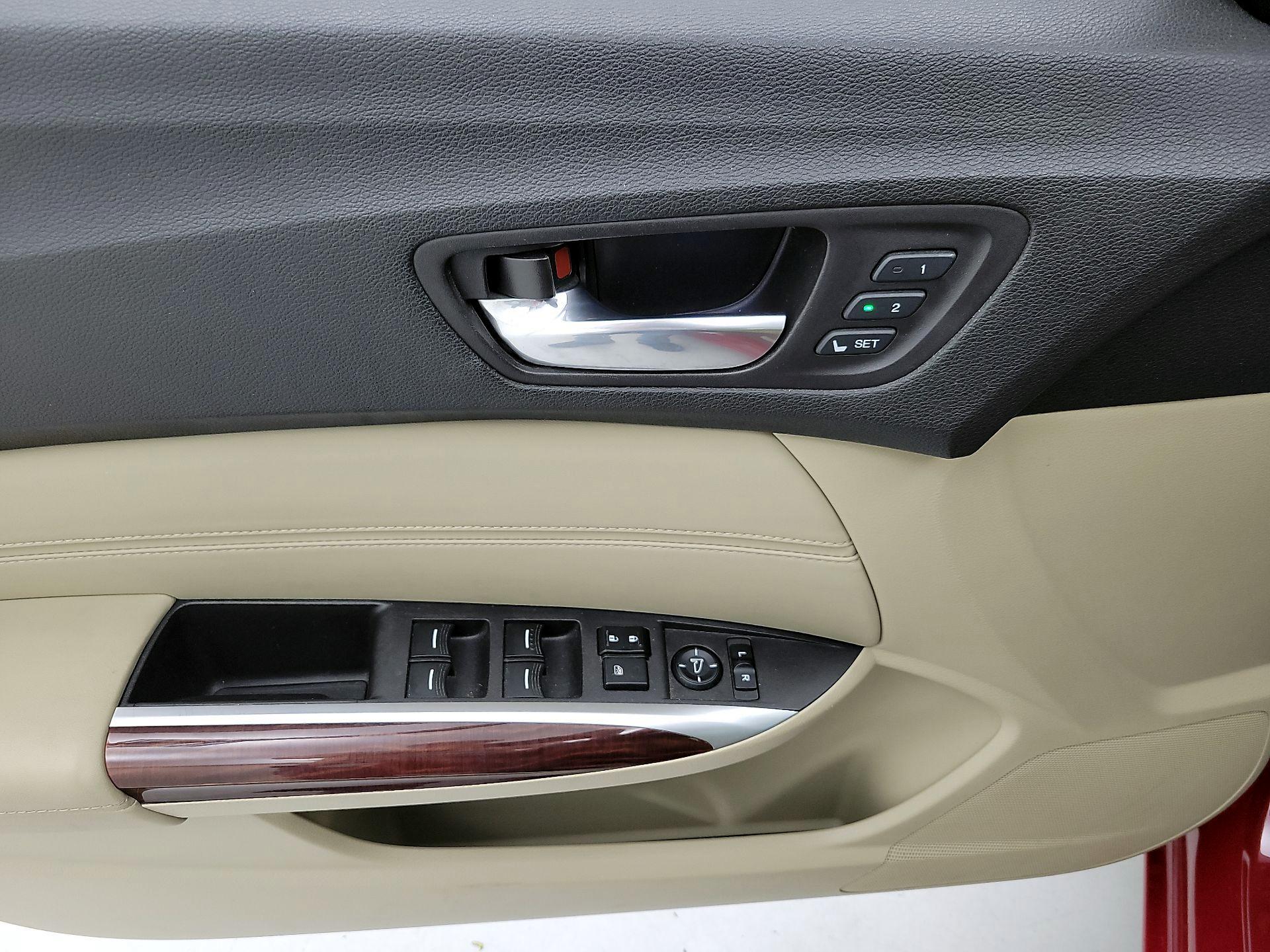 Thumbnail: 2017 Acura TLX - 12