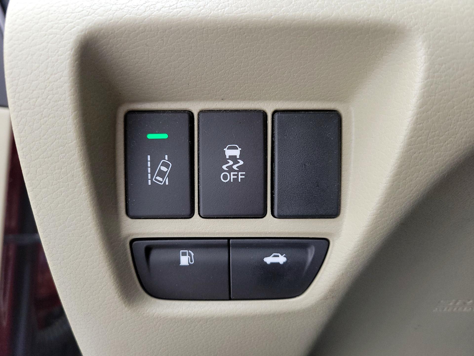 Thumbnail: 2017 Acura TLX - 13