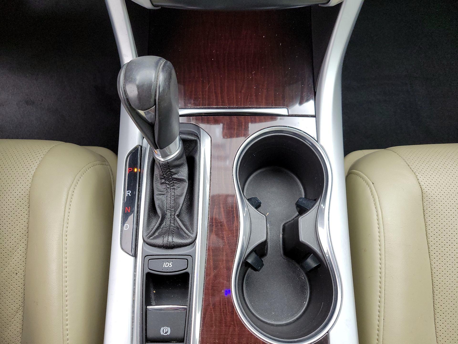 Thumbnail: 2017 Acura TLX - 18