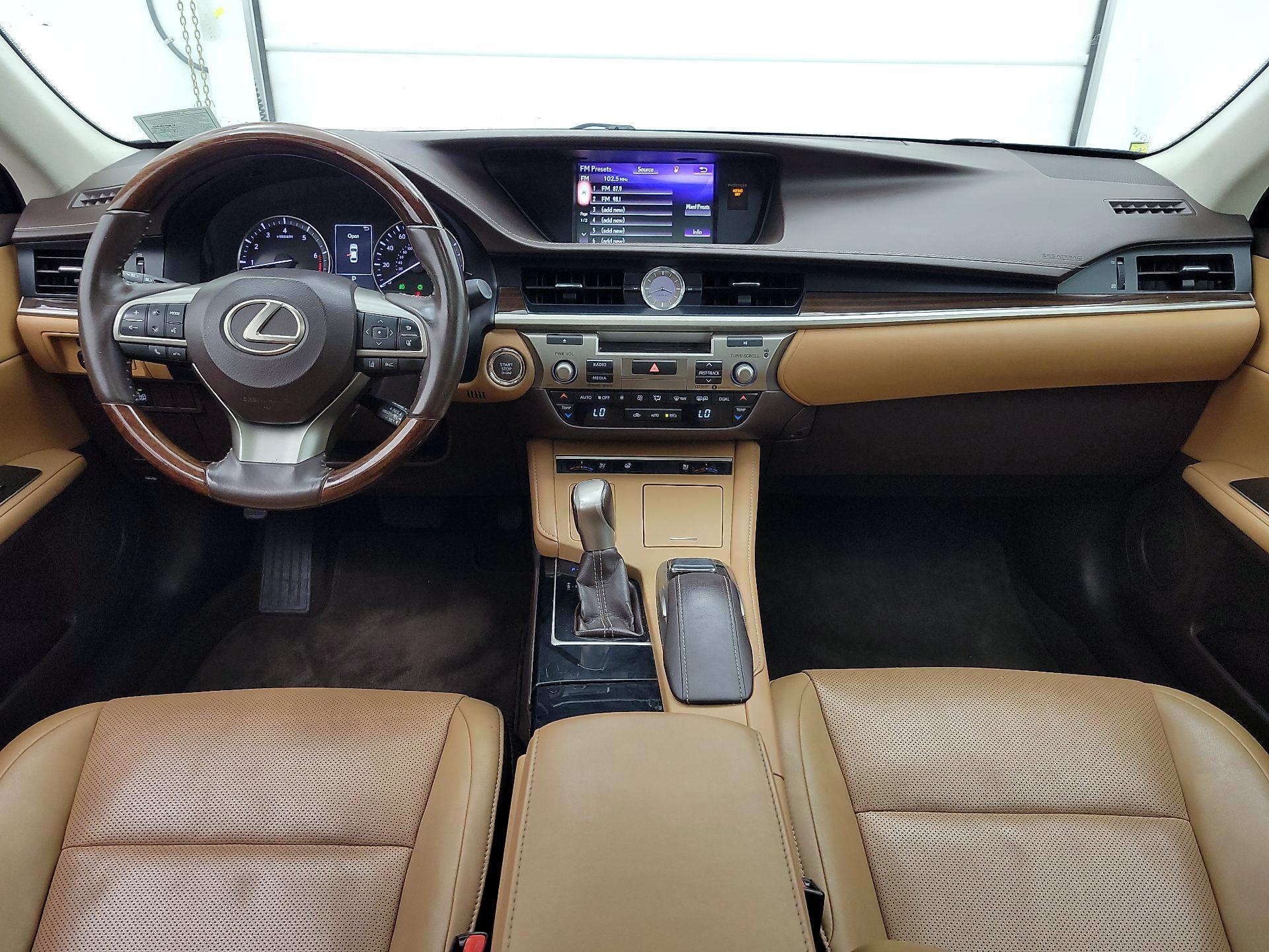 Thumbnail: 2017 Lexus ES - 9