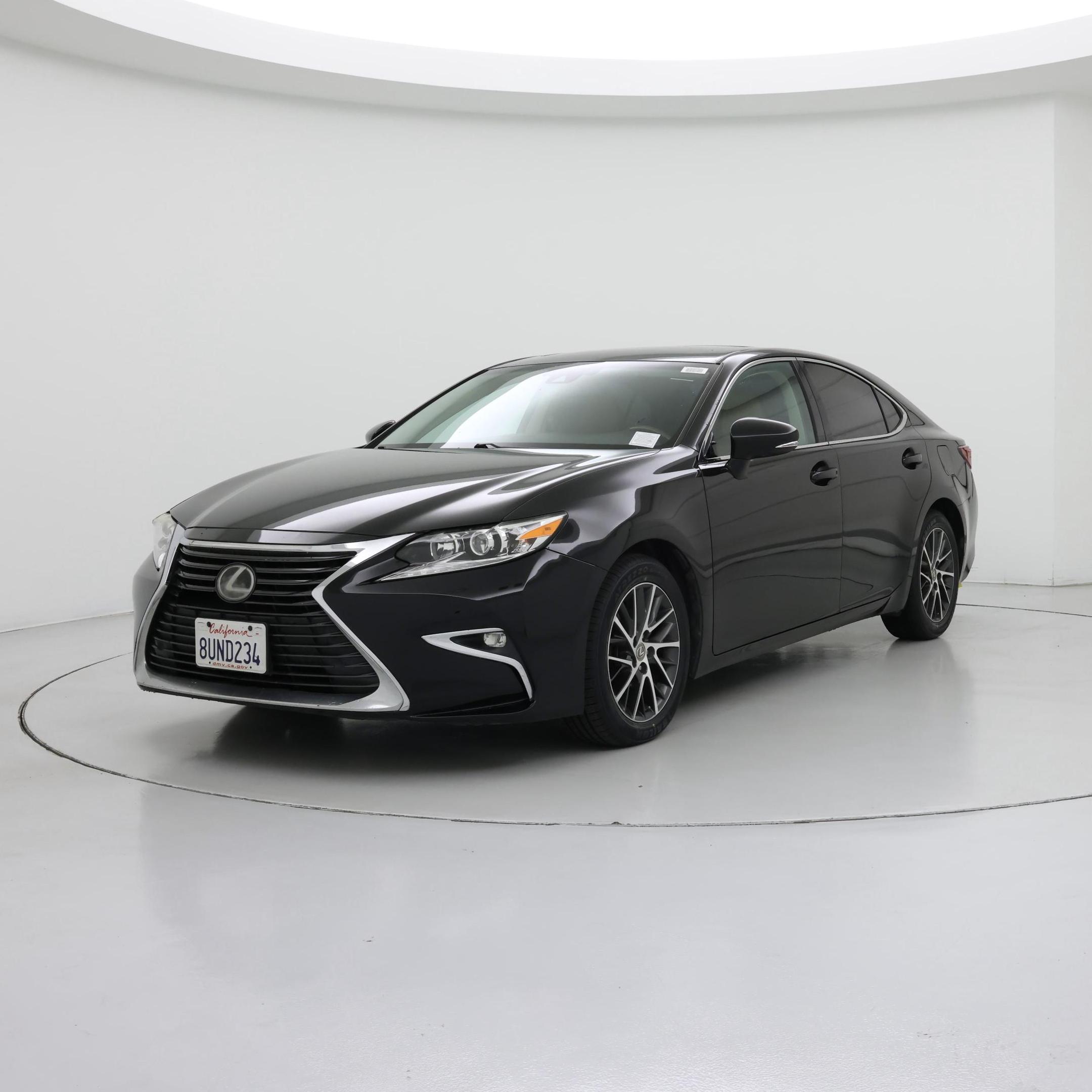 Thumbnail: 2017 Lexus ES - 4