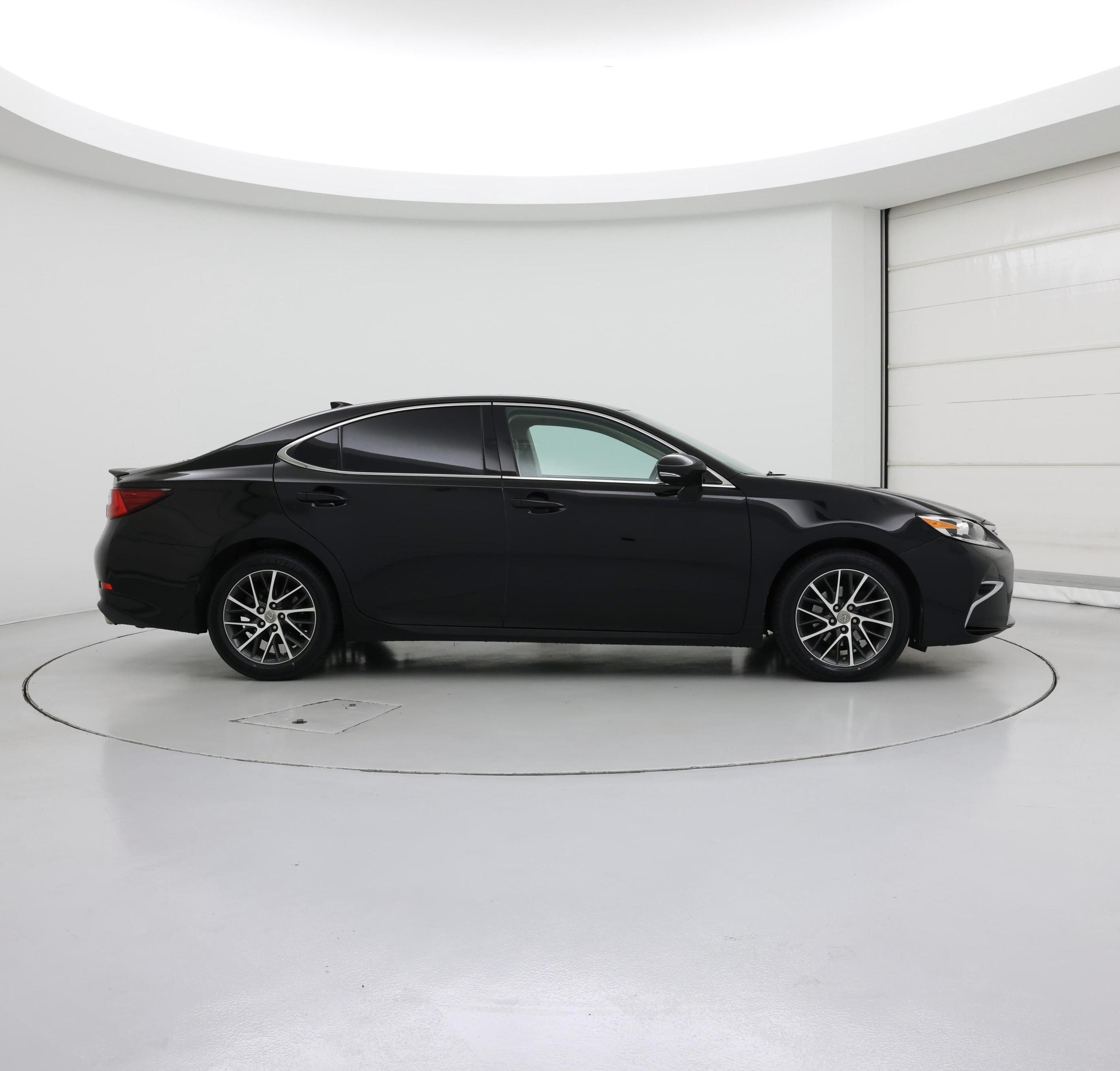 Thumbnail: 2017 Lexus ES - 7