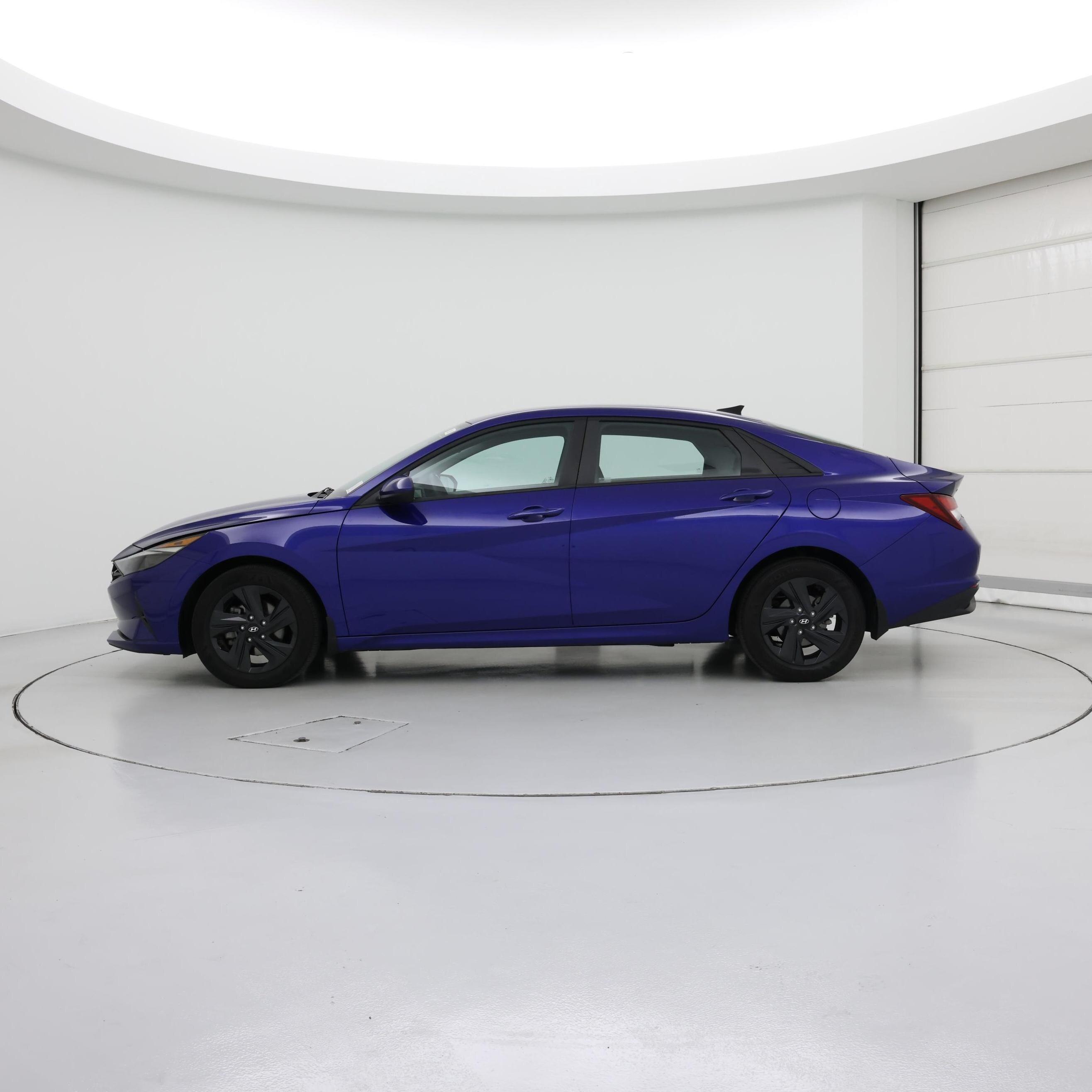 Thumbnail: 2023 Hyundai Elantra - 3