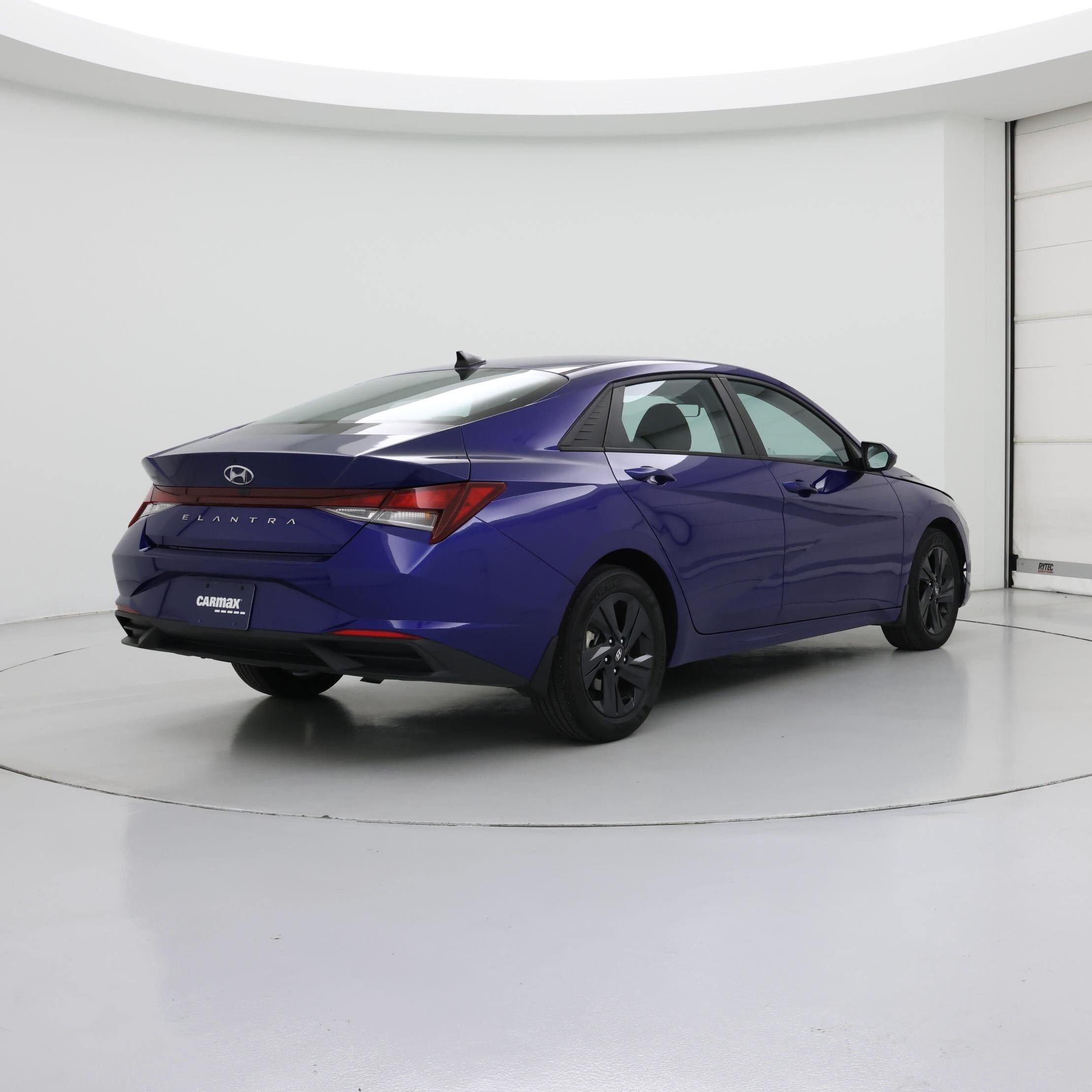 Thumbnail: 2023 Hyundai Elantra - 8