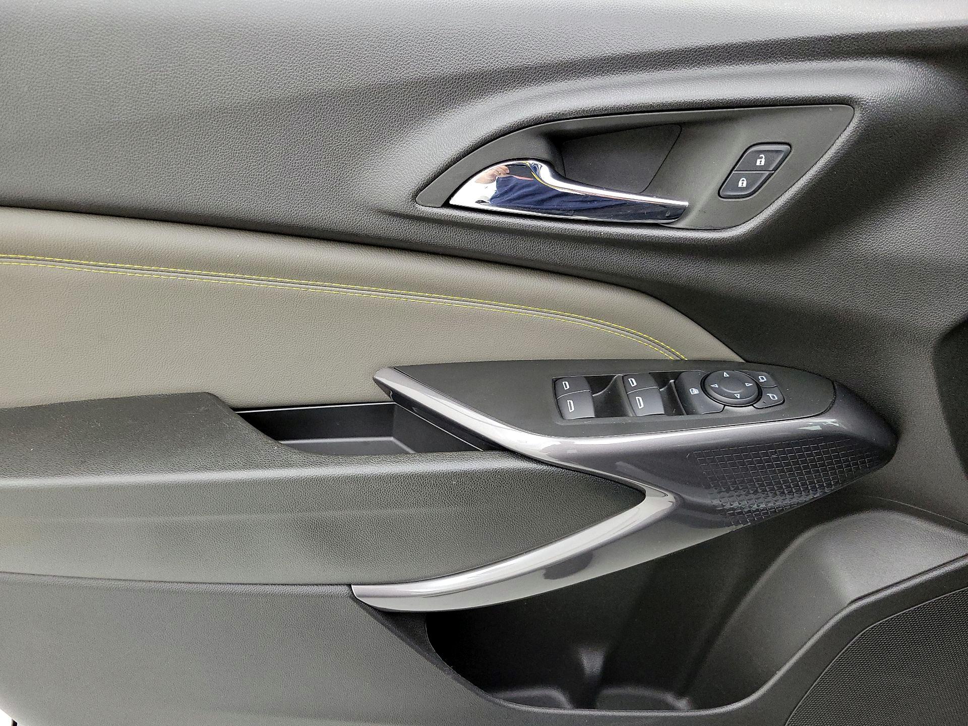 Thumbnail: 2025 Chevrolet Trax - 12