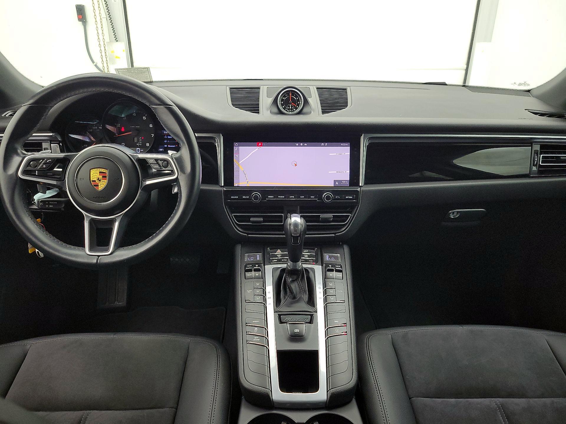 Thumbnail: 2020 Porsche Macan - 9