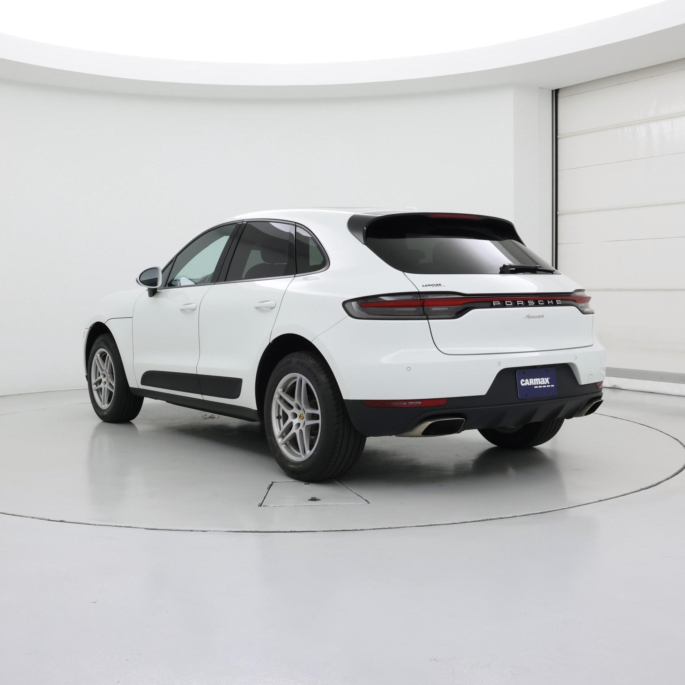 Thumbnail: 2020 Porsche Macan - 2