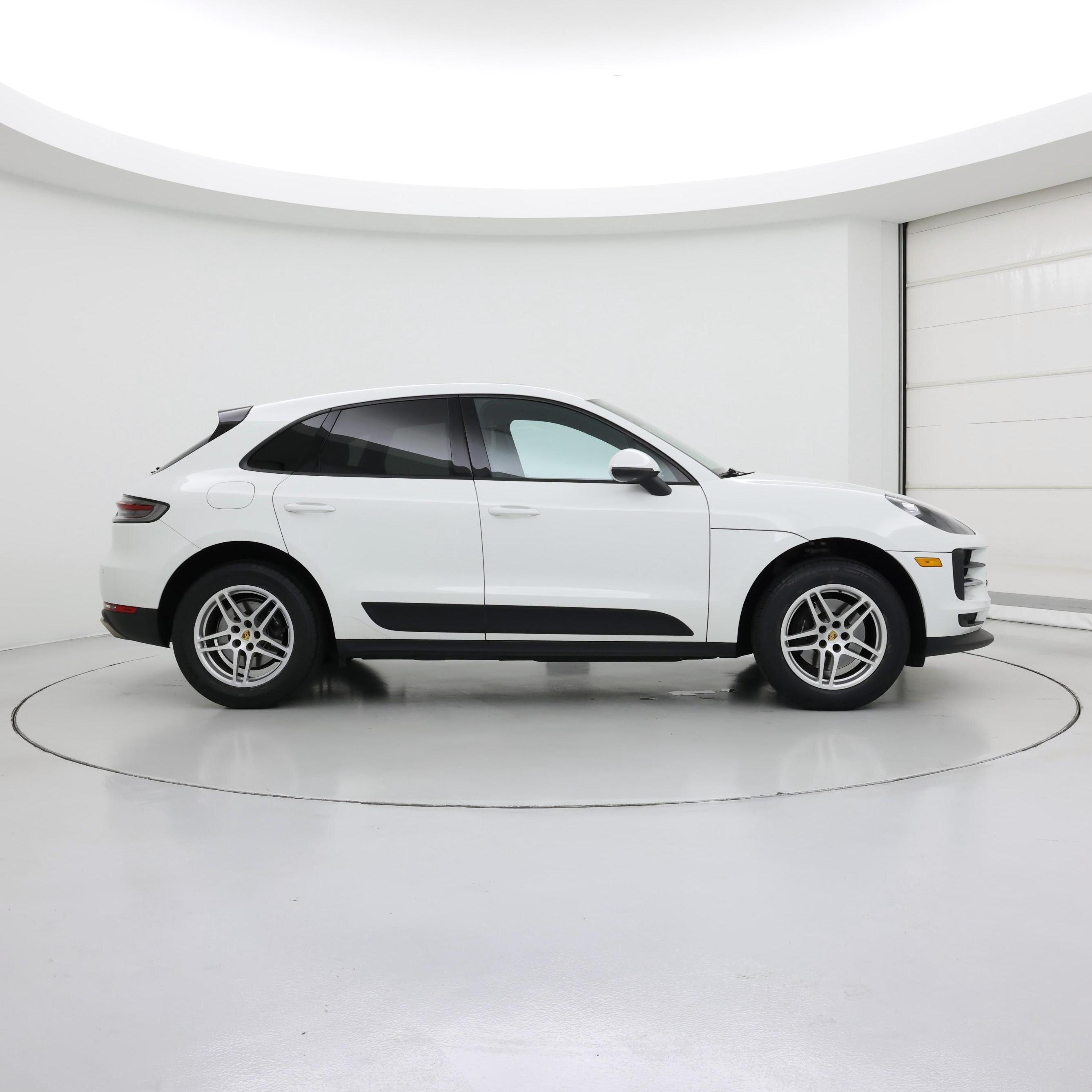 Thumbnail: 2020 Porsche Macan - 7