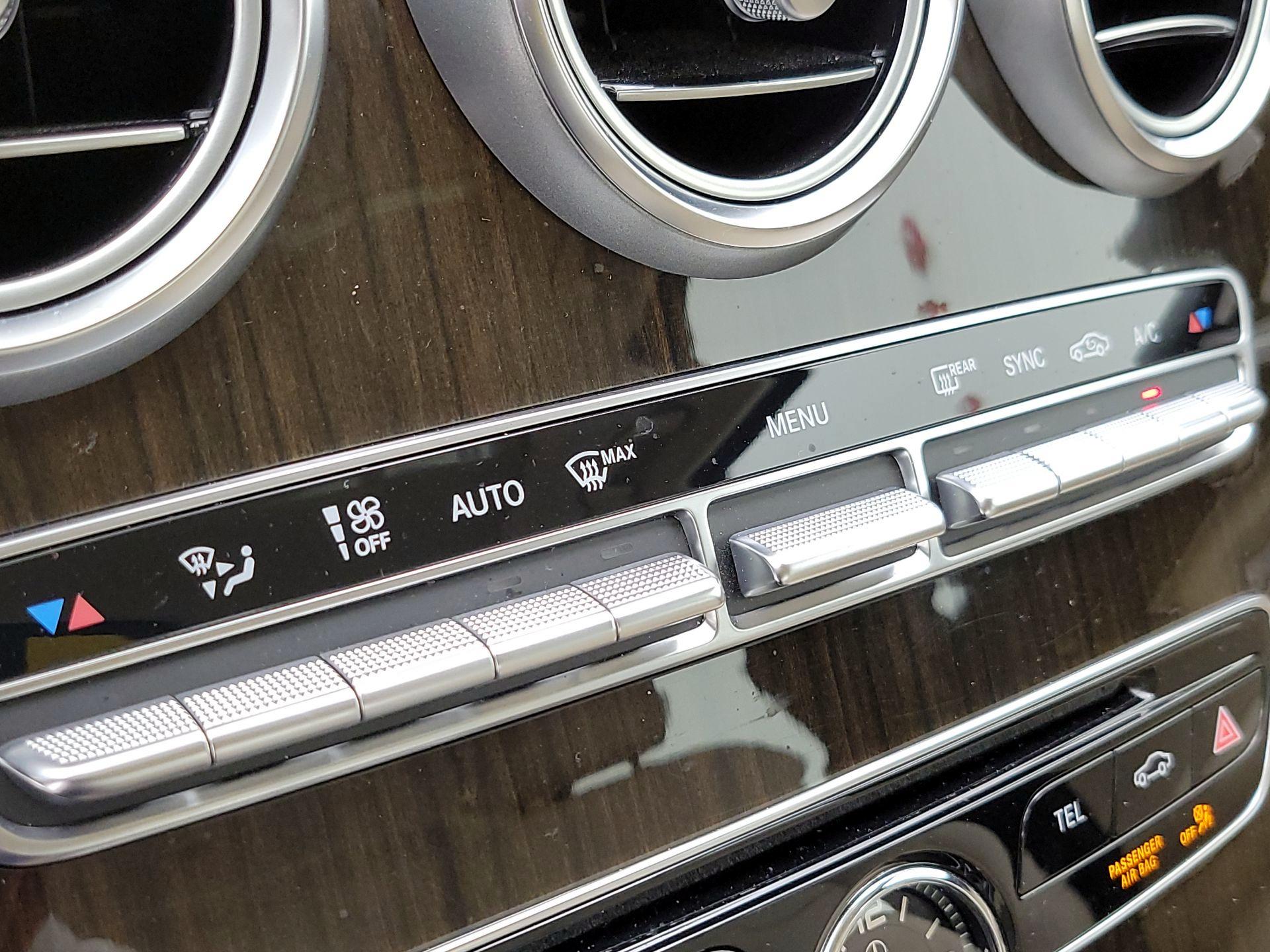 Thumbnail: 2018 Mercedes-Benz C-Class - 16