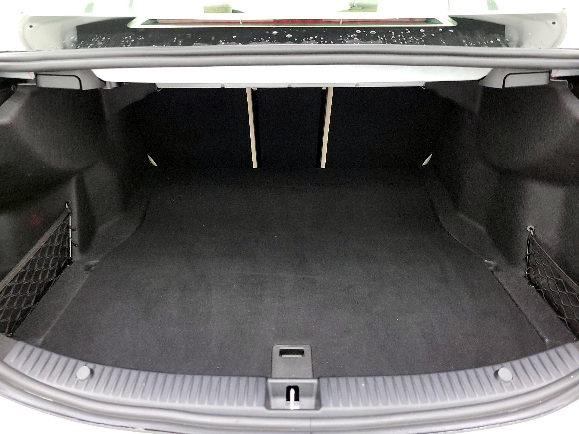 Thumbnail: 2018 Mercedes-Benz C-Class - 20