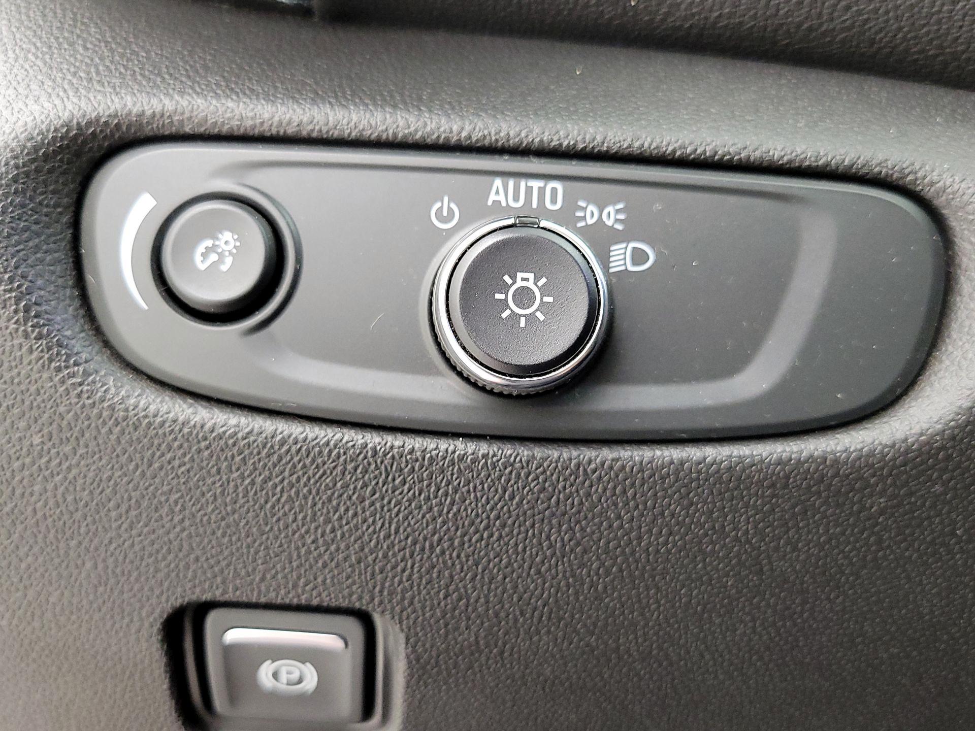 Thumbnail: 2021 Chevrolet Blazer - 13