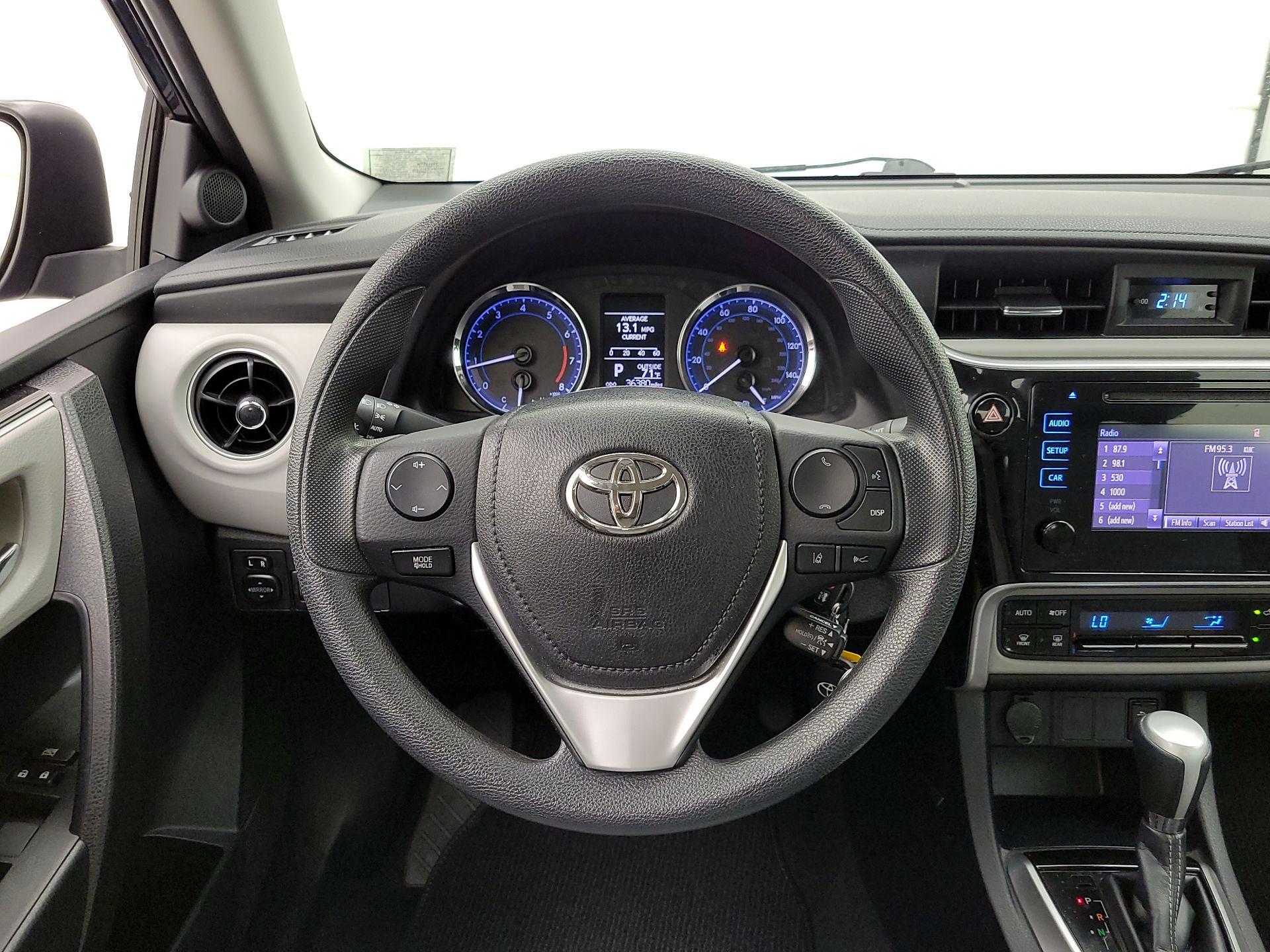 Thumbnail: 2019 Toyota Corolla - 10