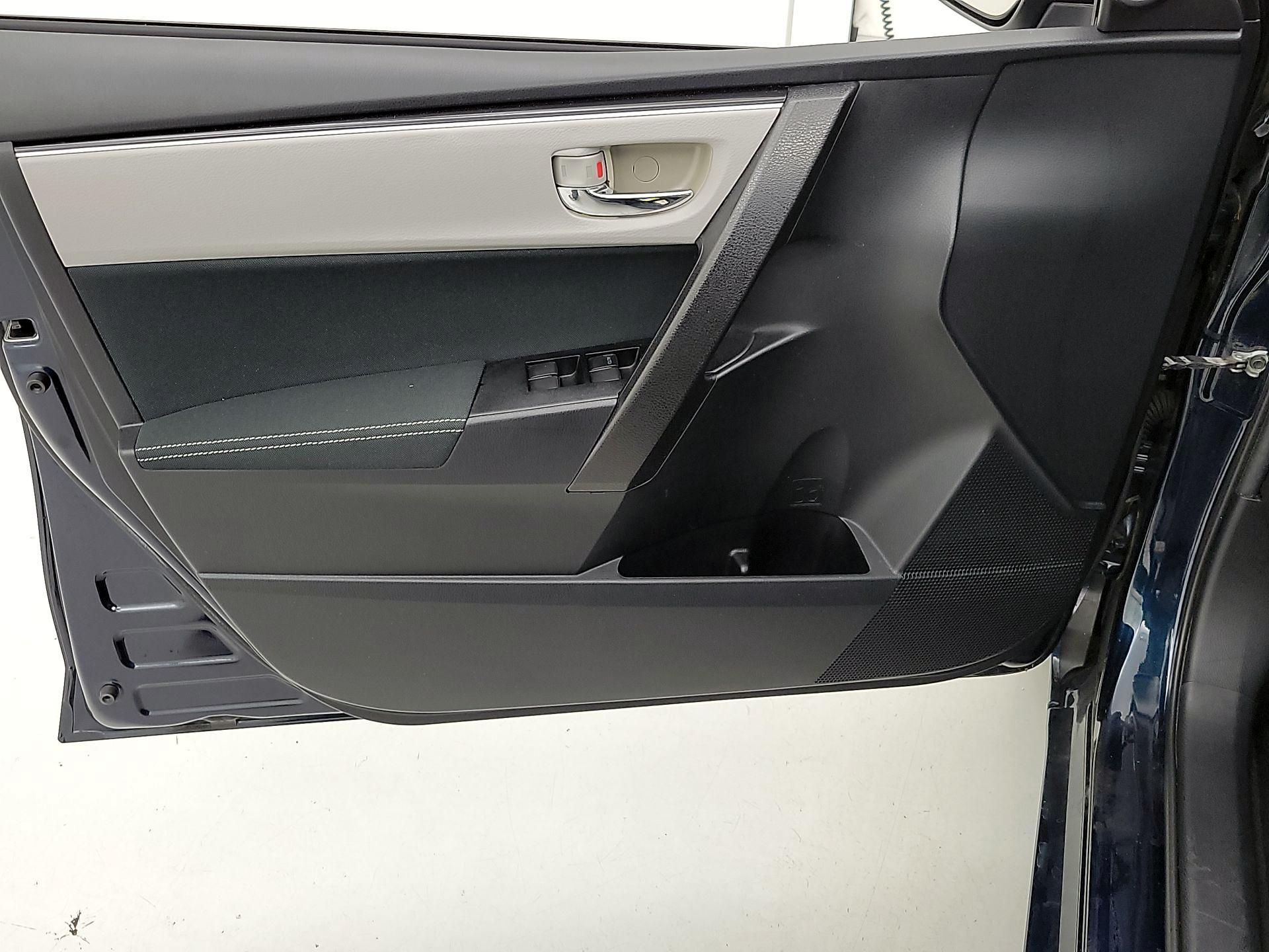 Thumbnail: 2019 Toyota Corolla - 12