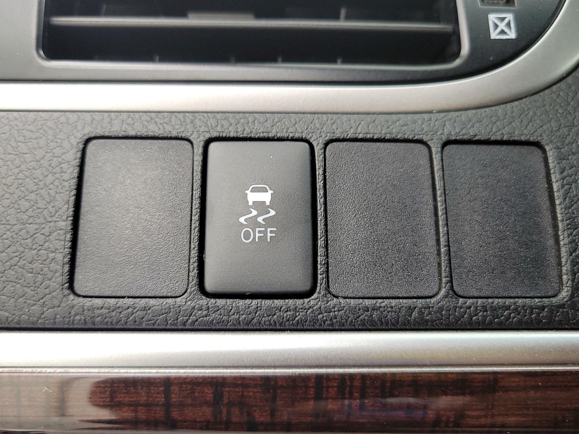 Thumbnail: 2014 Toyota Camry - 13