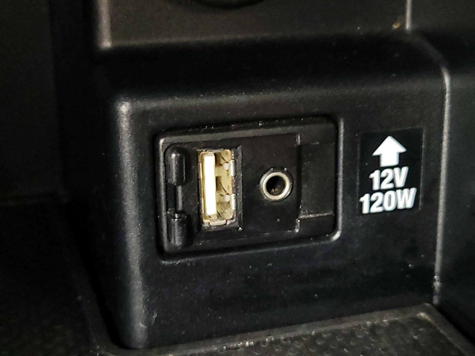 Thumbnail: 2014 Toyota Camry - 19