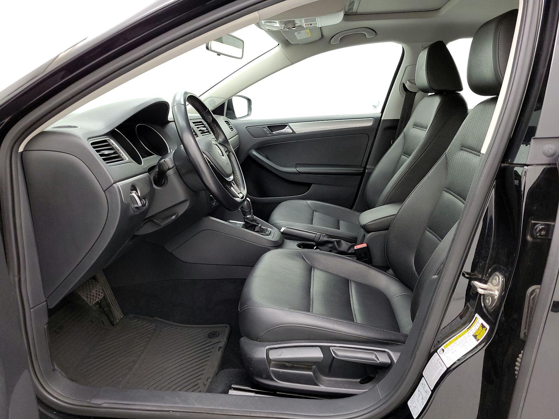 Thumbnail: 2015 Volkswagen Jetta - 11