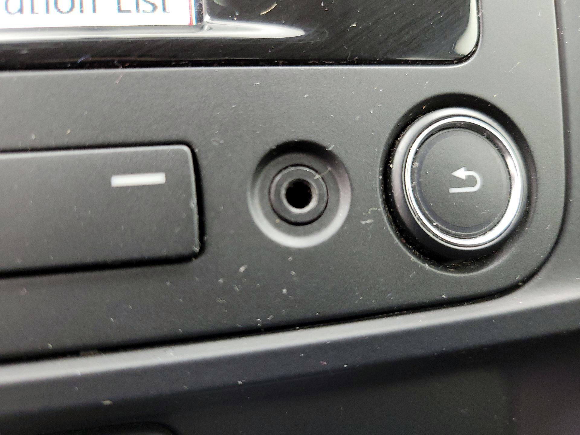 Thumbnail: 2015 Volkswagen Jetta - 19