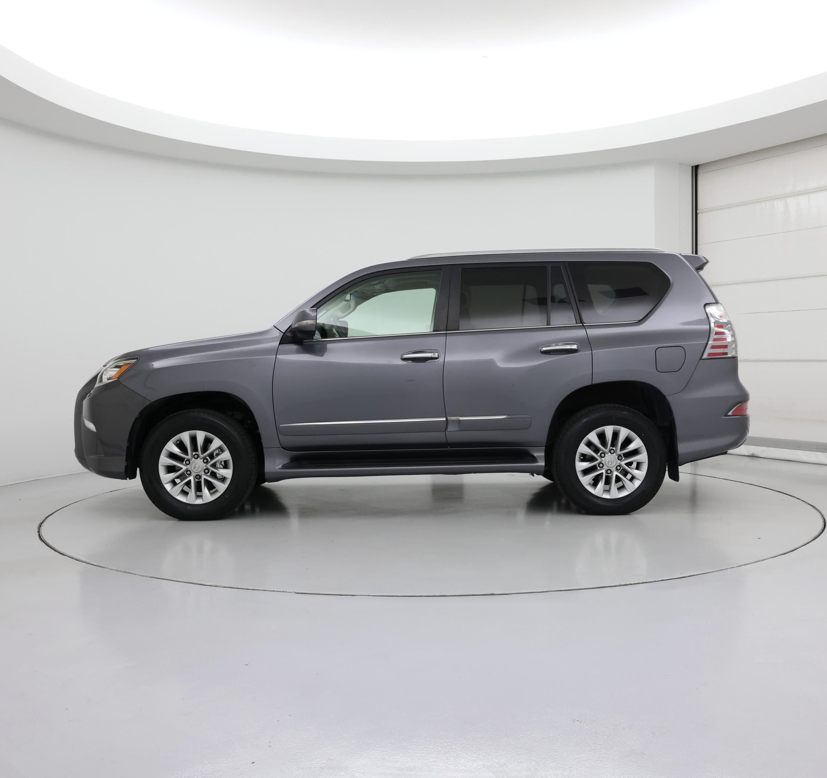 Thumbnail: 2017 Lexus GX - 3