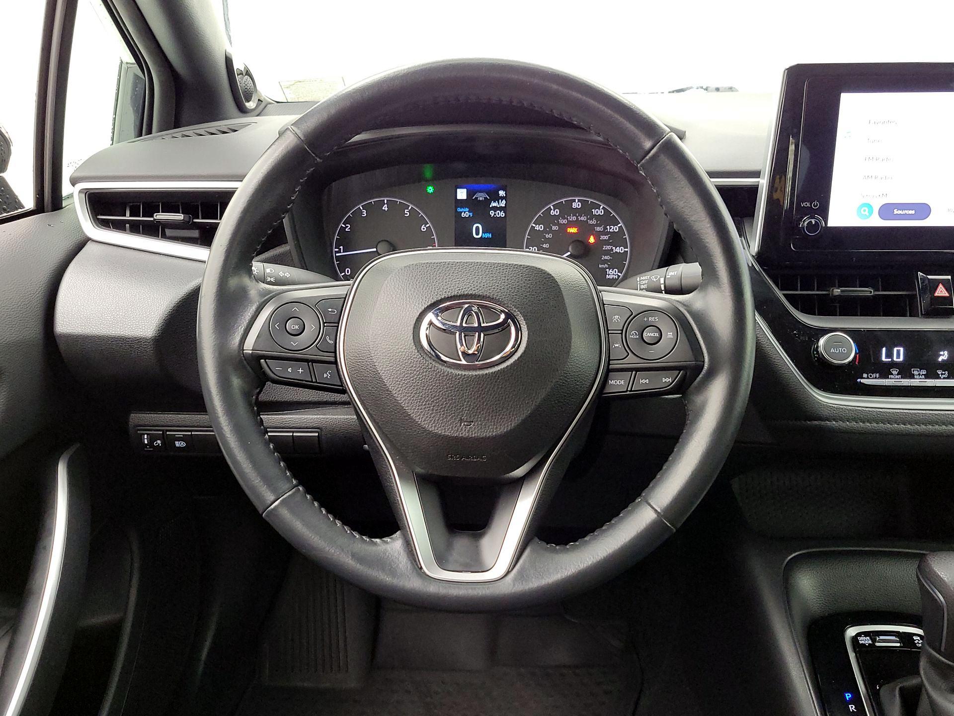 Thumbnail: 2023 Toyota Corolla - 10