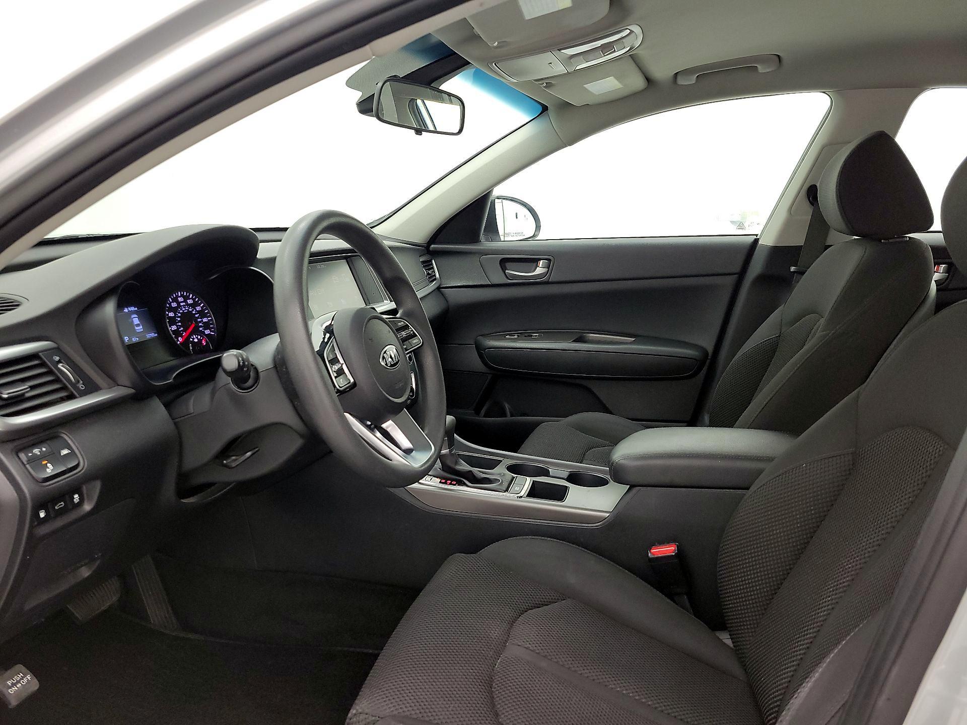 Thumbnail: 2020 Kia Optima - 11