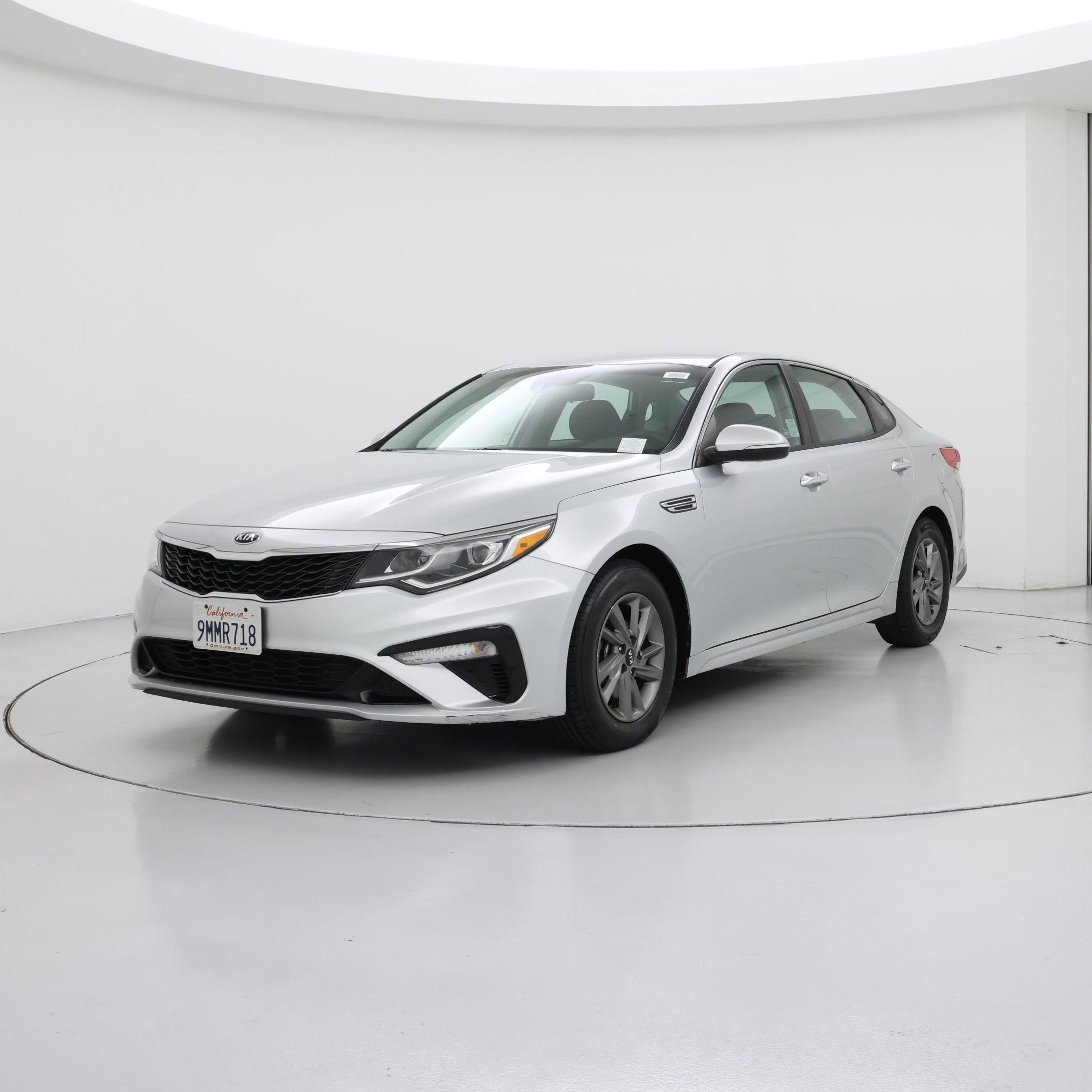 Thumbnail: 2020 Kia Optima - 4