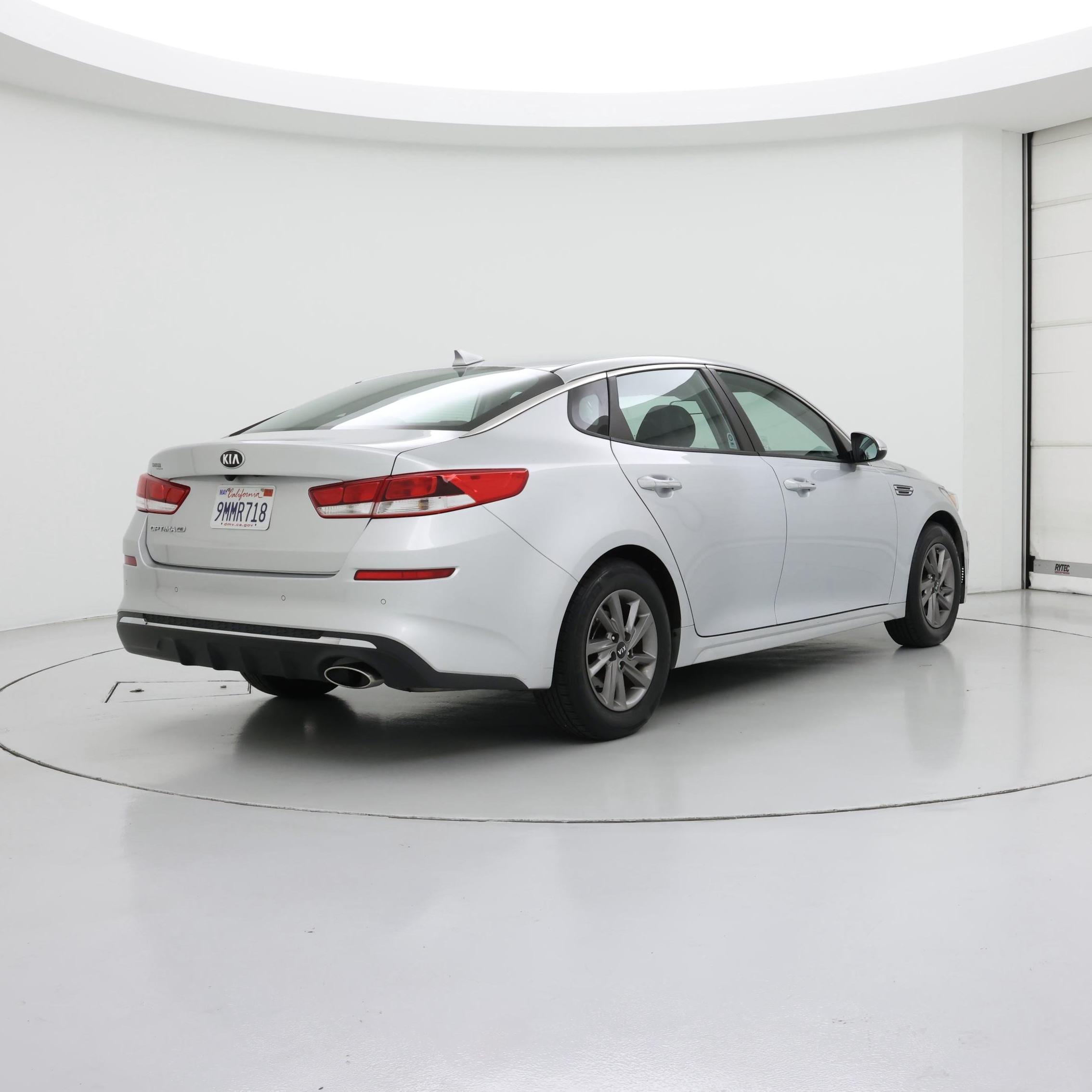 Thumbnail: 2020 Kia Optima - 8