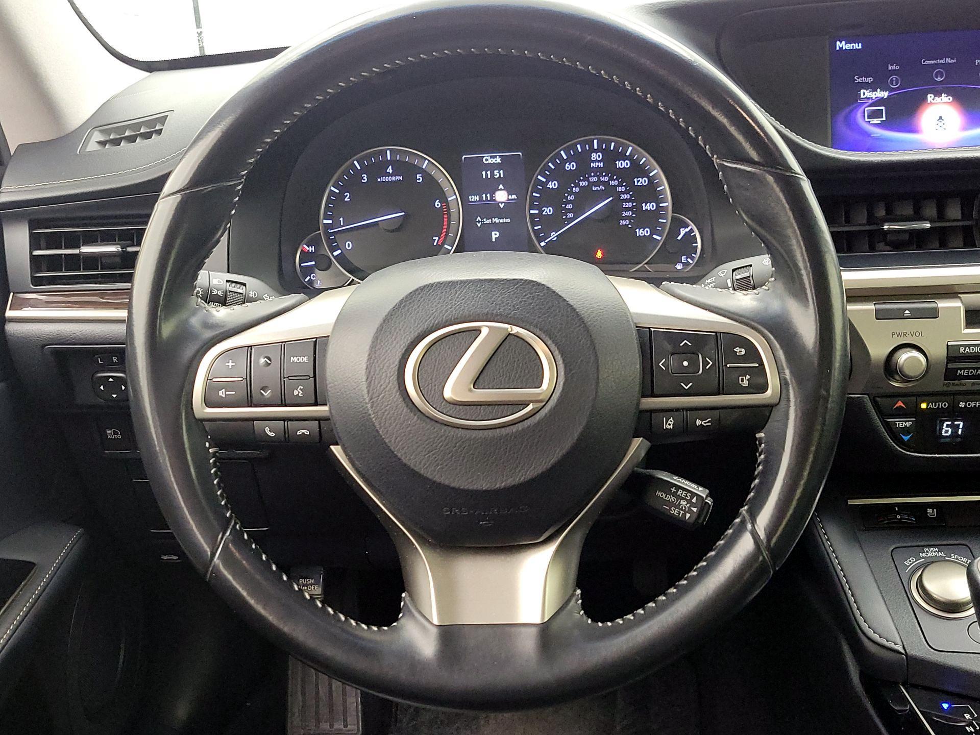 Thumbnail: 2018 Lexus ES - 10