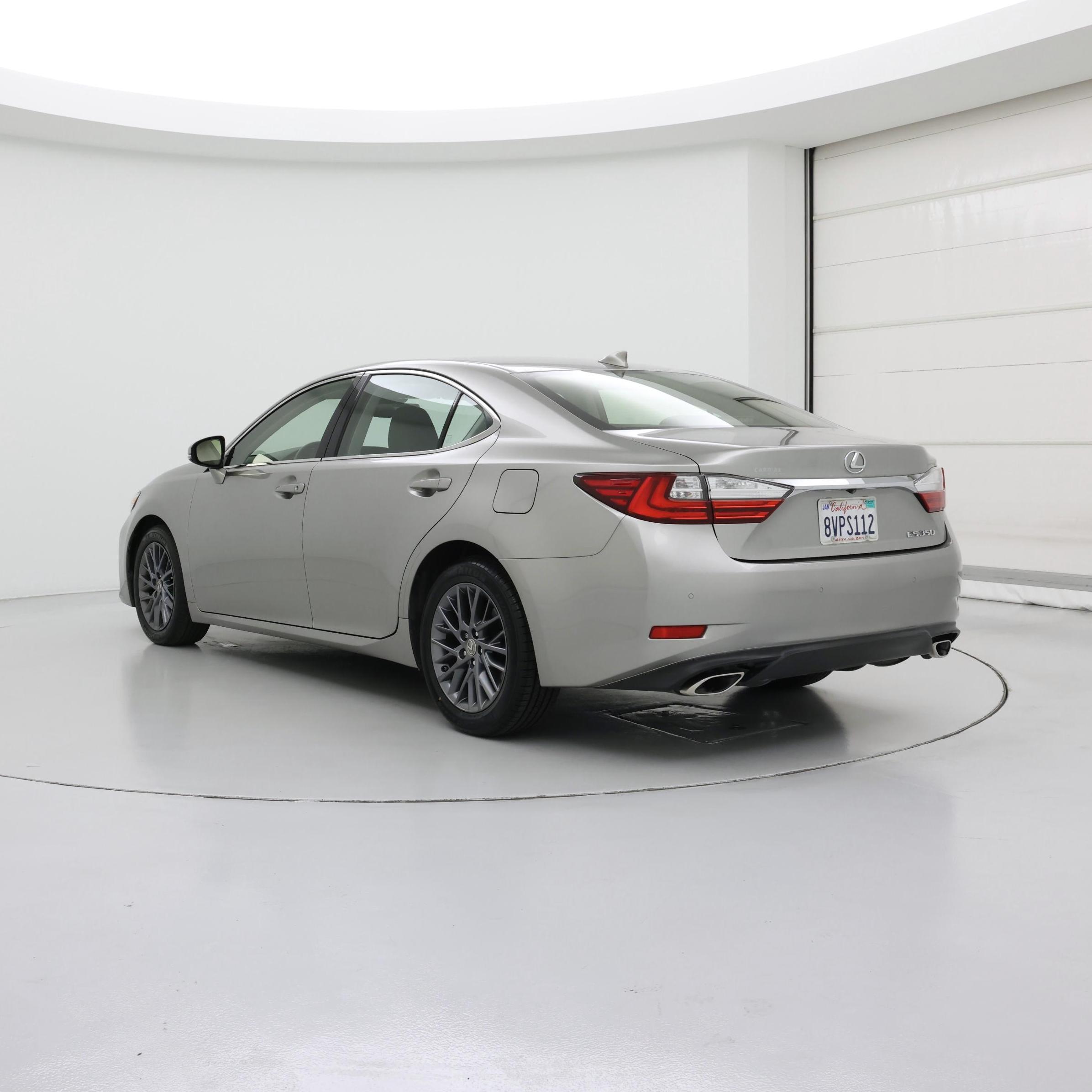 Thumbnail: 2018 Lexus ES - 2