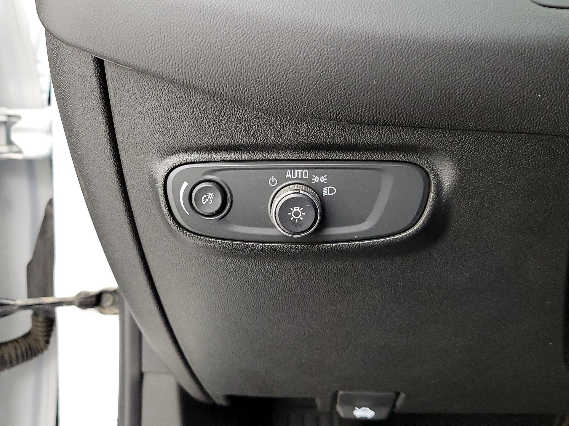 Thumbnail: 2020 Chevrolet Equinox - 13