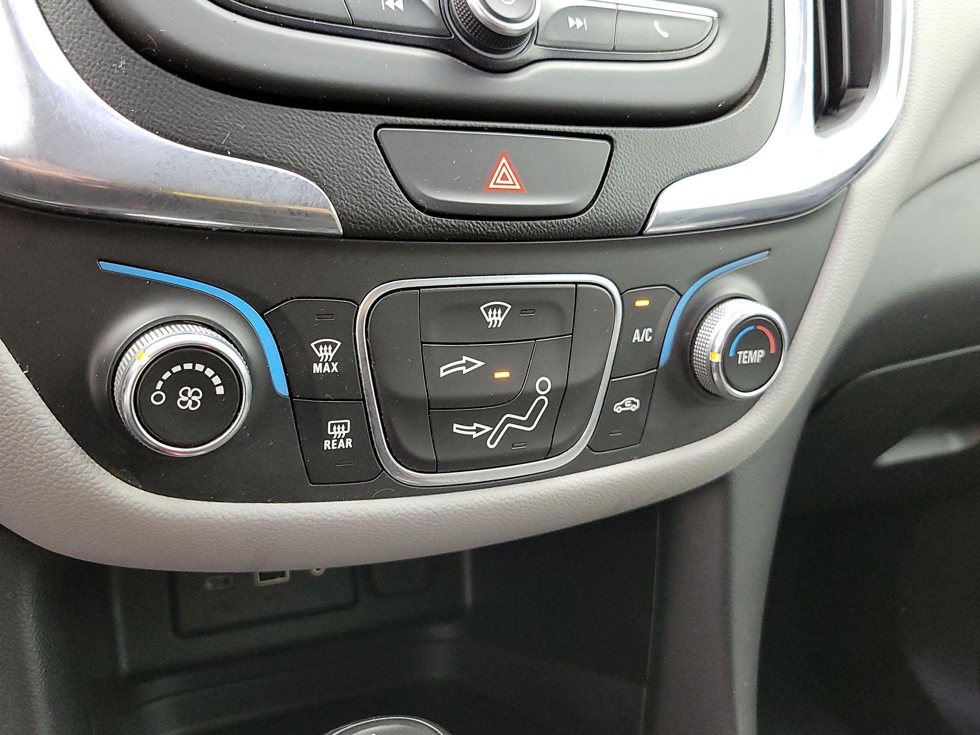 Thumbnail: 2020 Chevrolet Equinox - 16