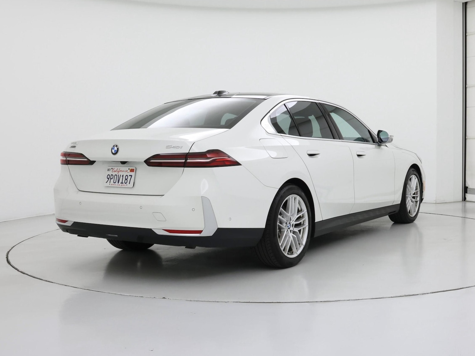 2024 BMW 5 Series 540i - Photo 9