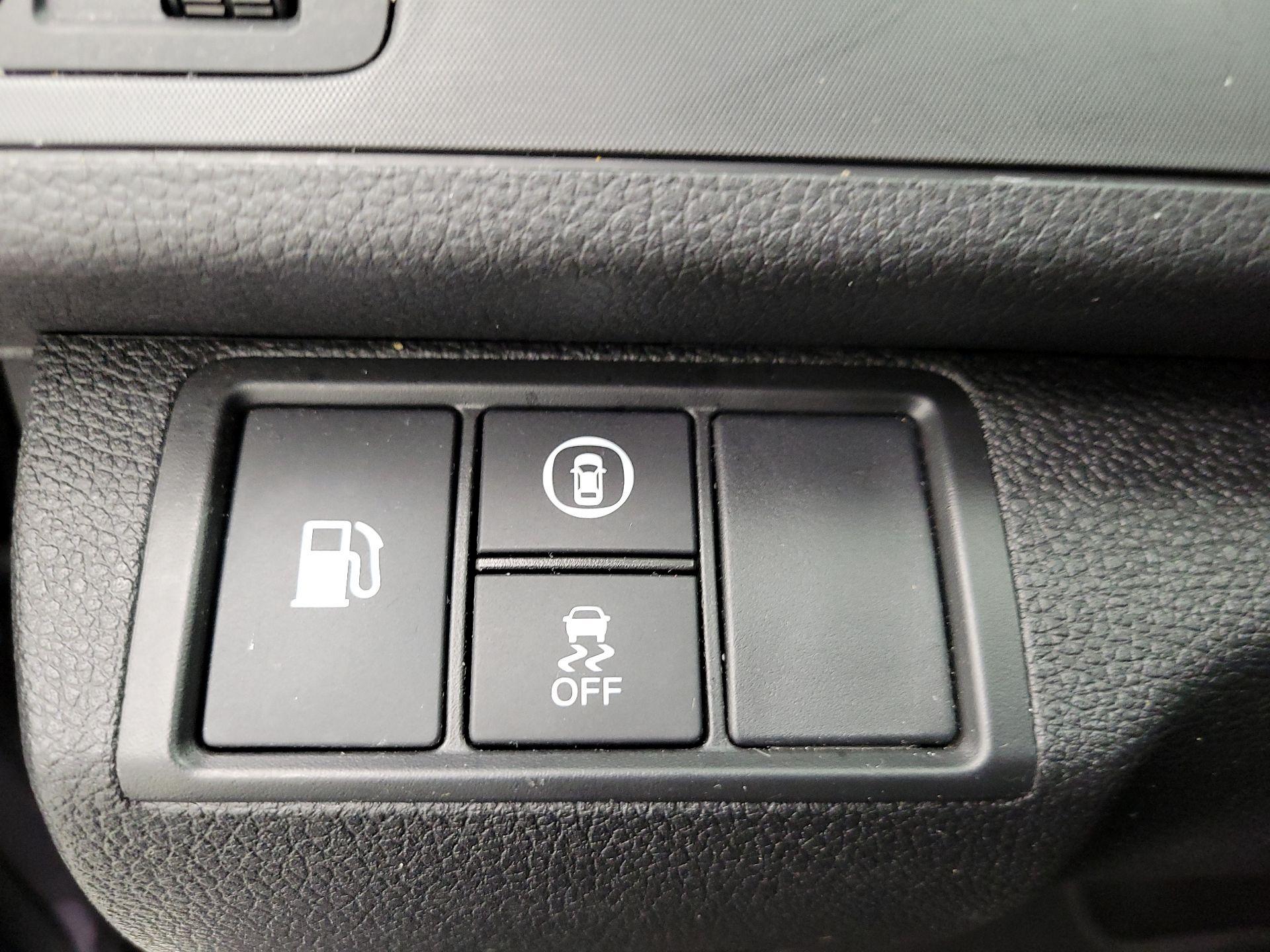 Thumbnail: 2021 Honda Insight - 13