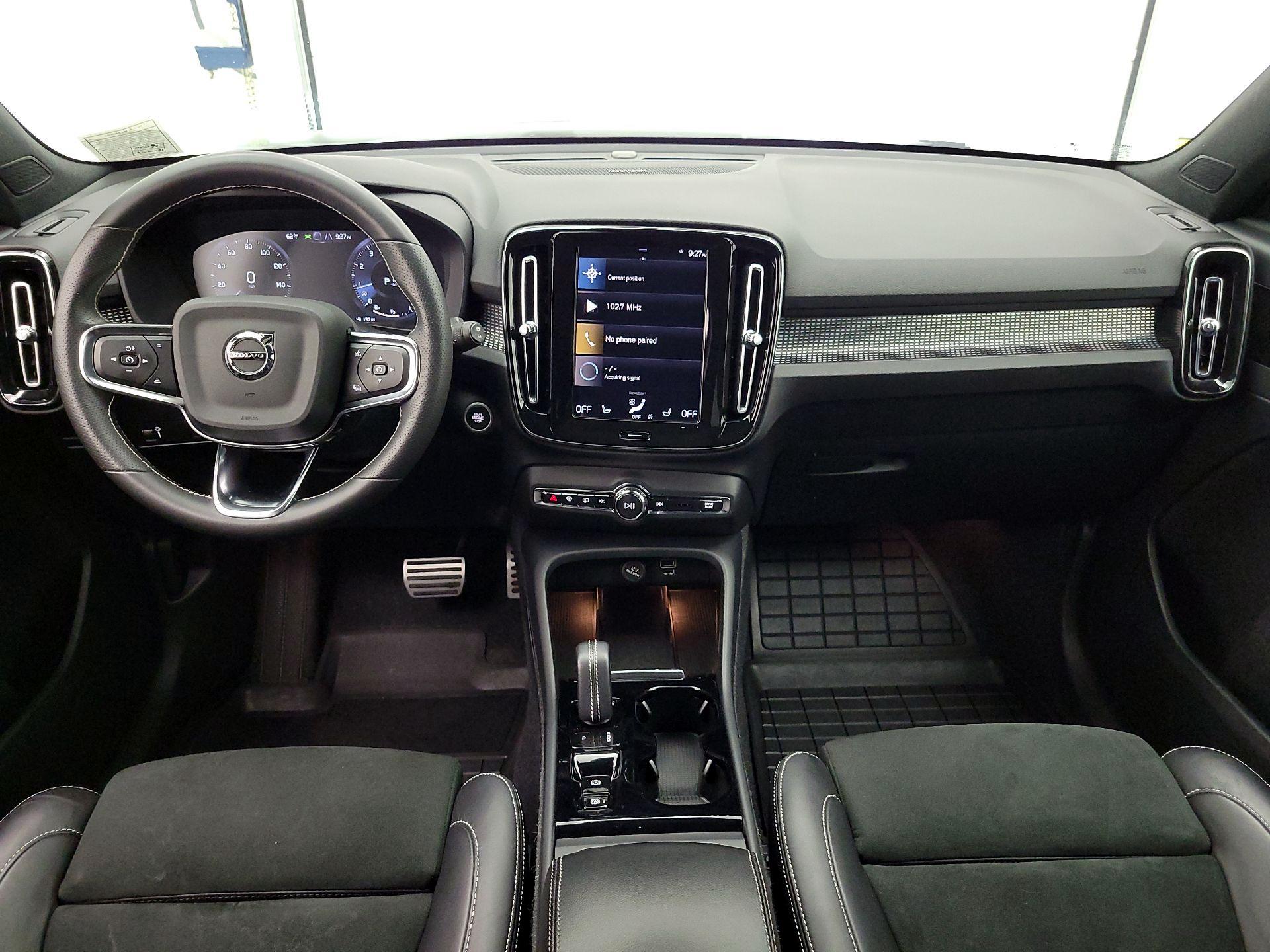 Thumbnail: 2021 Volvo XC40 - 9