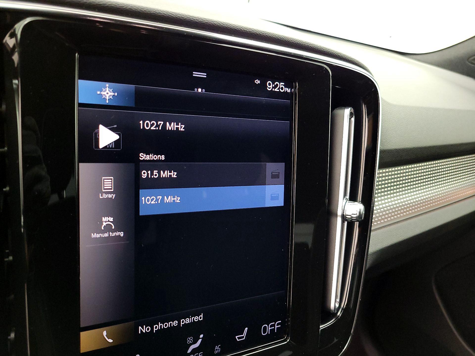 Thumbnail: 2021 Volvo XC40 - 15