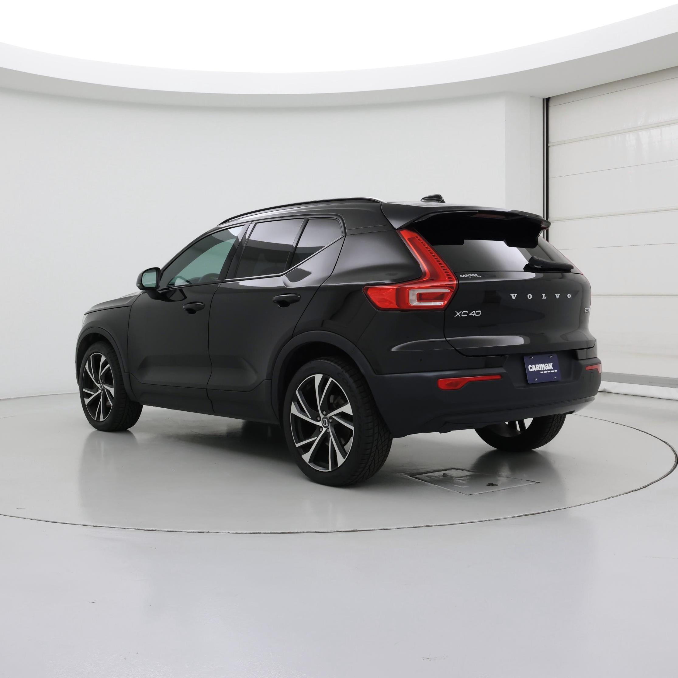 Thumbnail: 2021 Volvo XC40 - 2