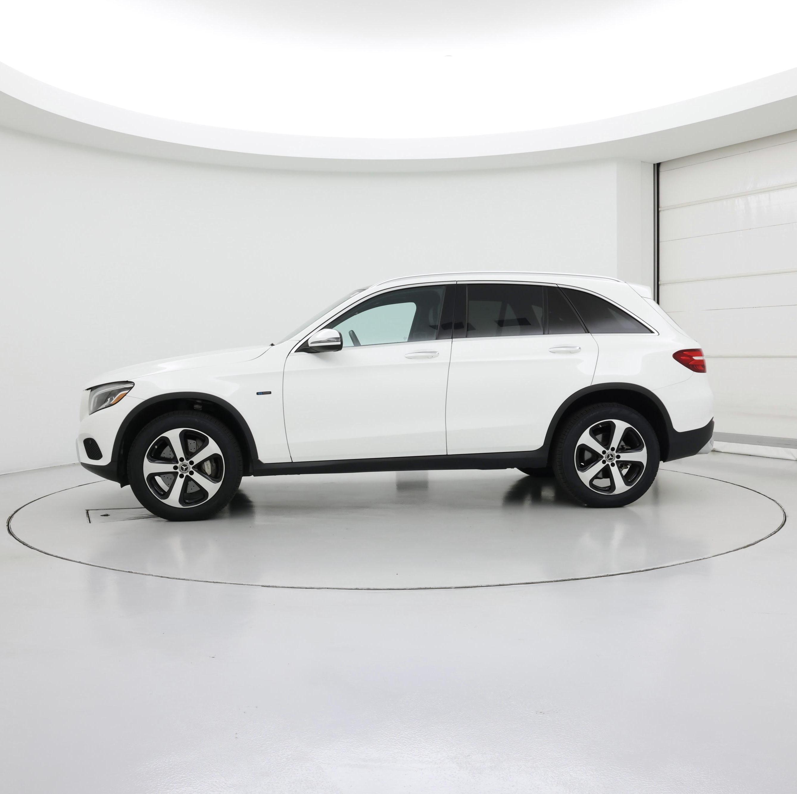 Thumbnail: 2019 Mercedes-Benz GLC - 3