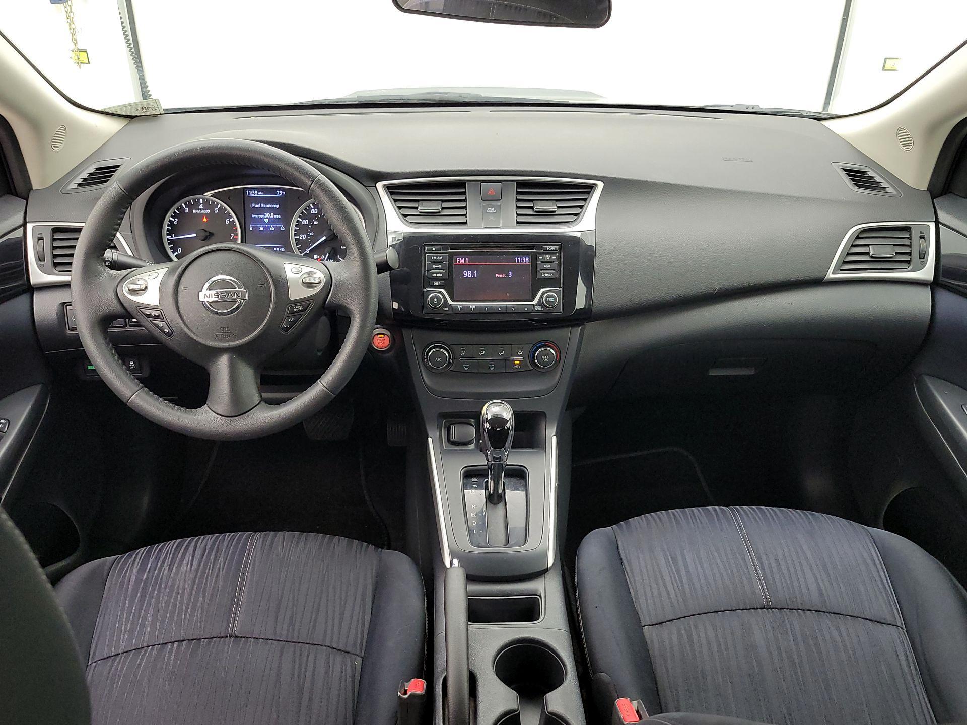 Thumbnail: 2016 Nissan Sentra - 9