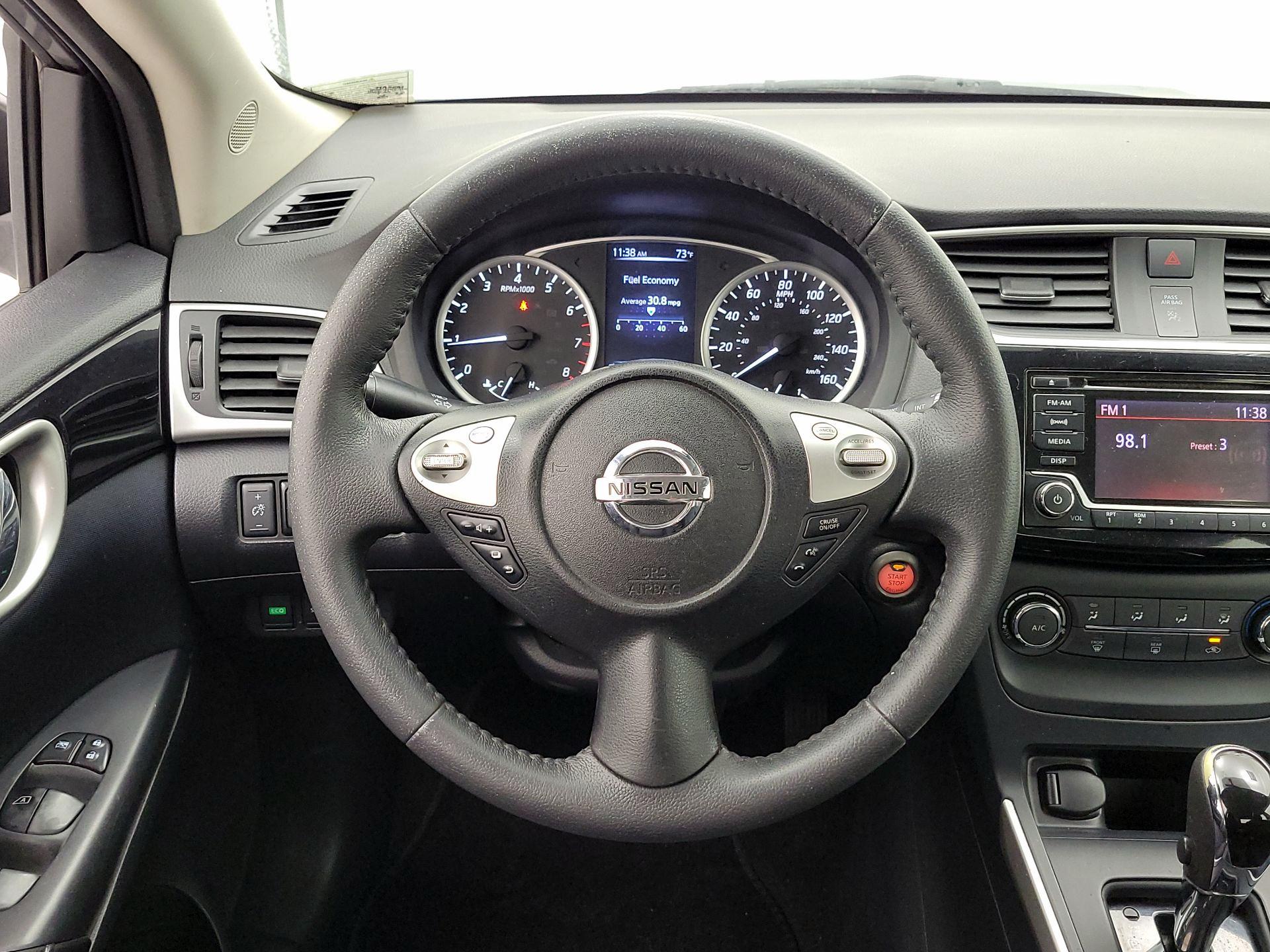 Thumbnail: 2016 Nissan Sentra - 10