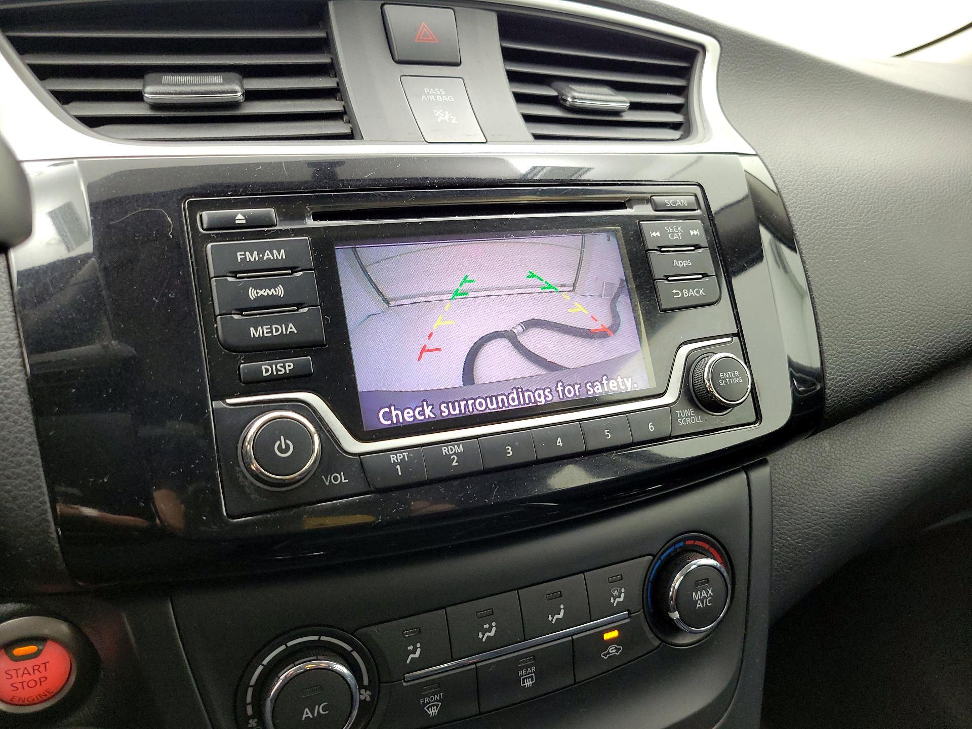Thumbnail: 2016 Nissan Sentra - 14
