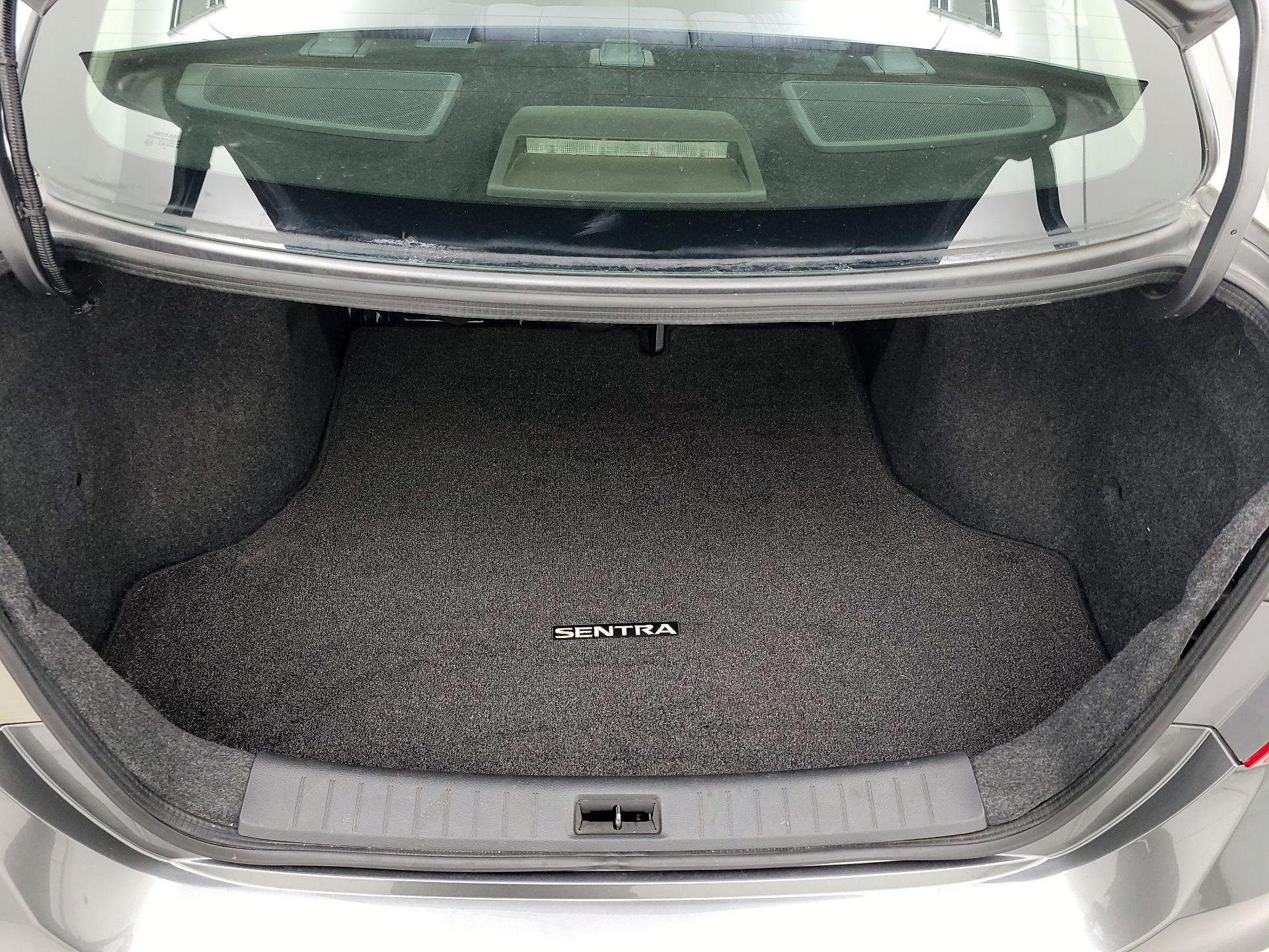 Thumbnail: 2016 Nissan Sentra - 19