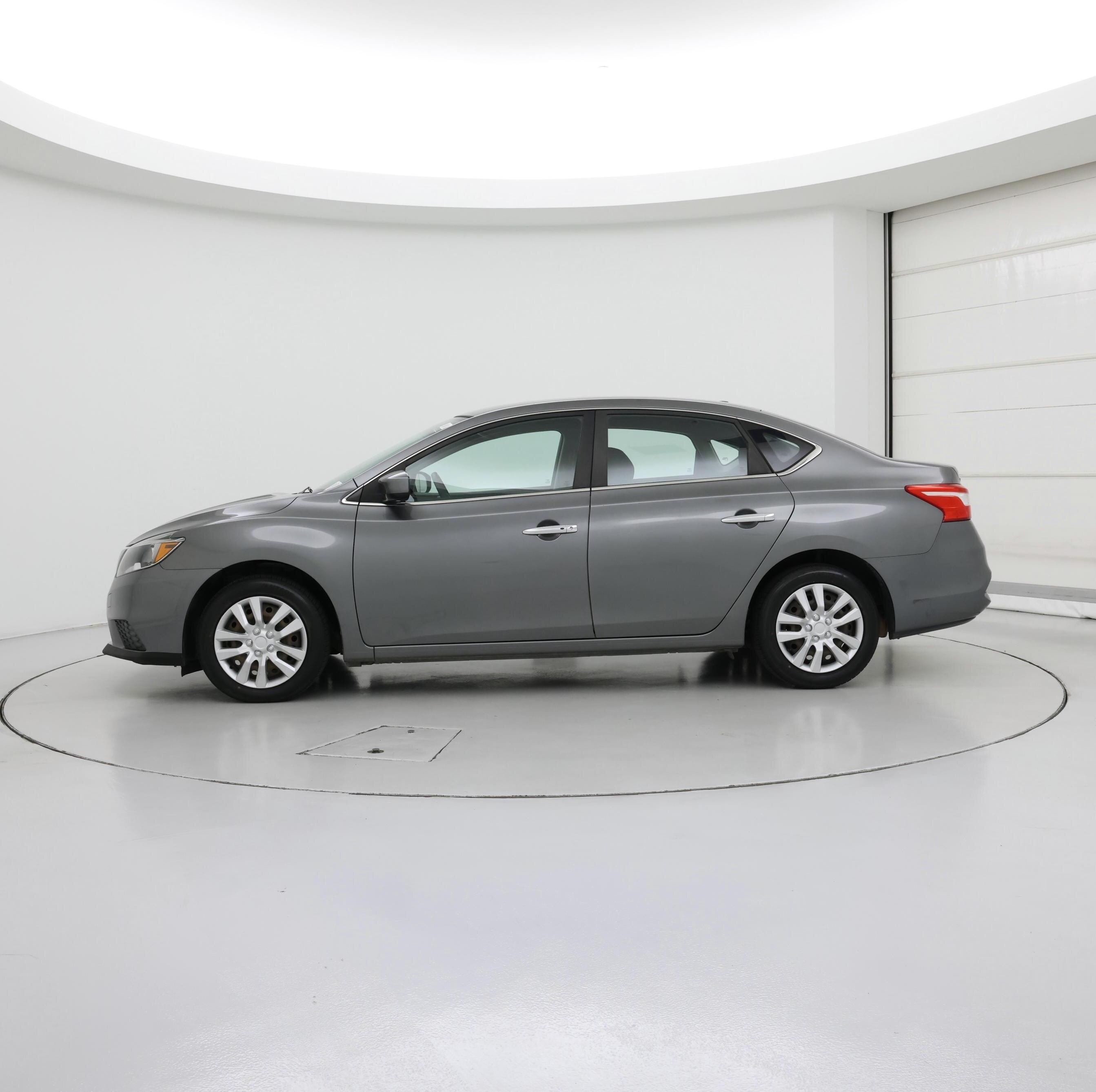 Thumbnail: 2016 Nissan Sentra - 3