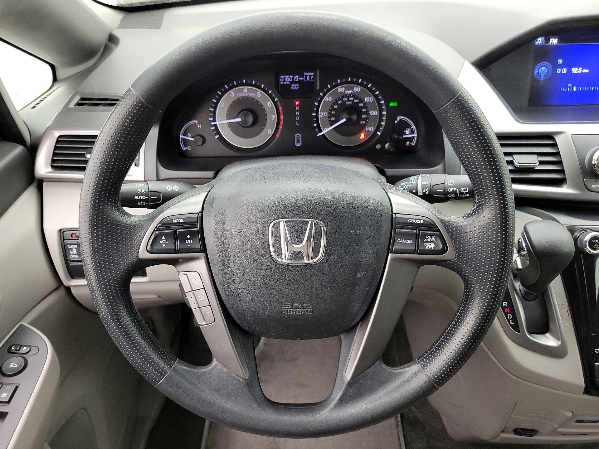 Thumbnail: 2017 Honda Odyssey - 10