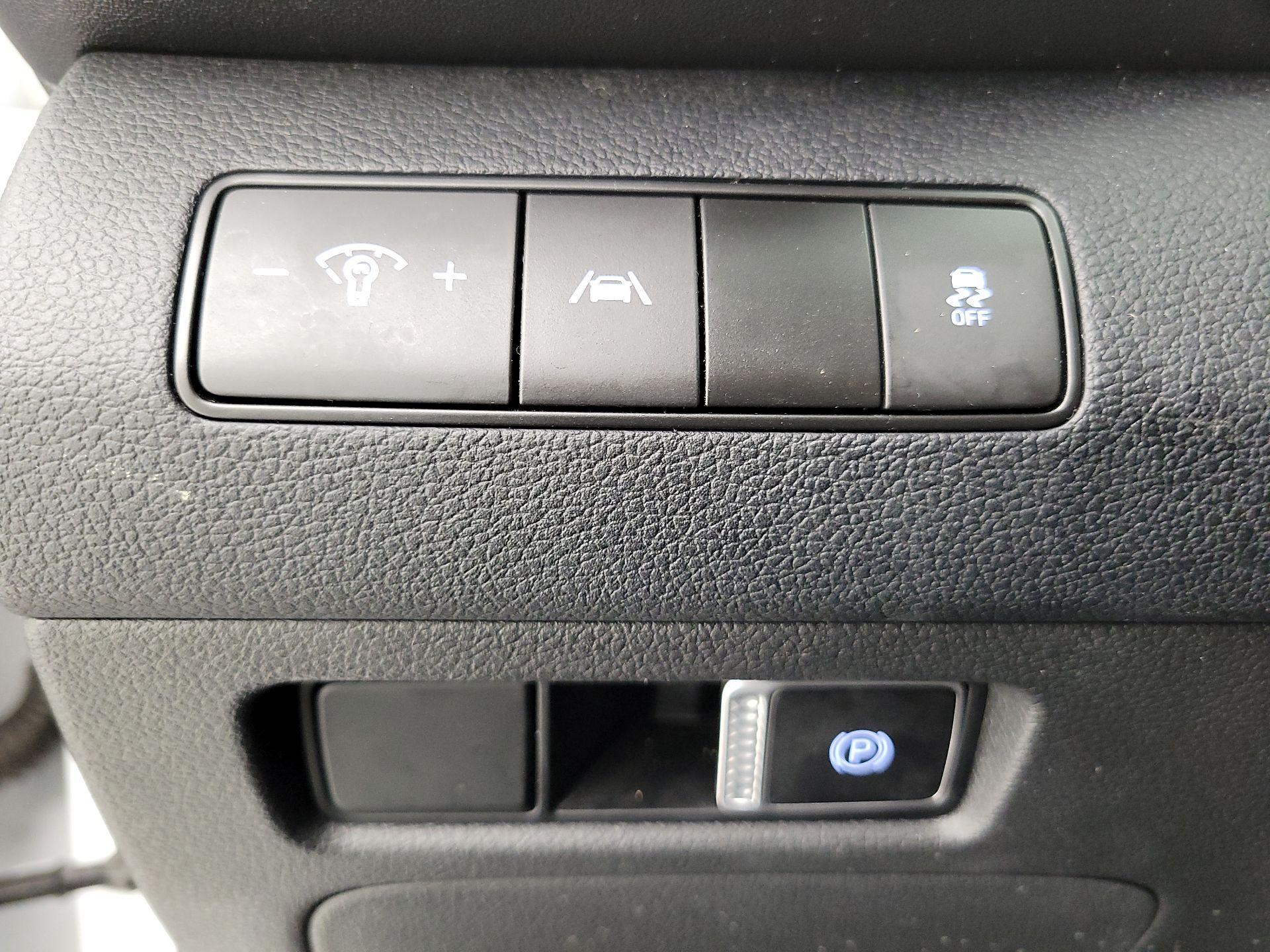 Thumbnail: 2022 Hyundai Santa Fe - 13